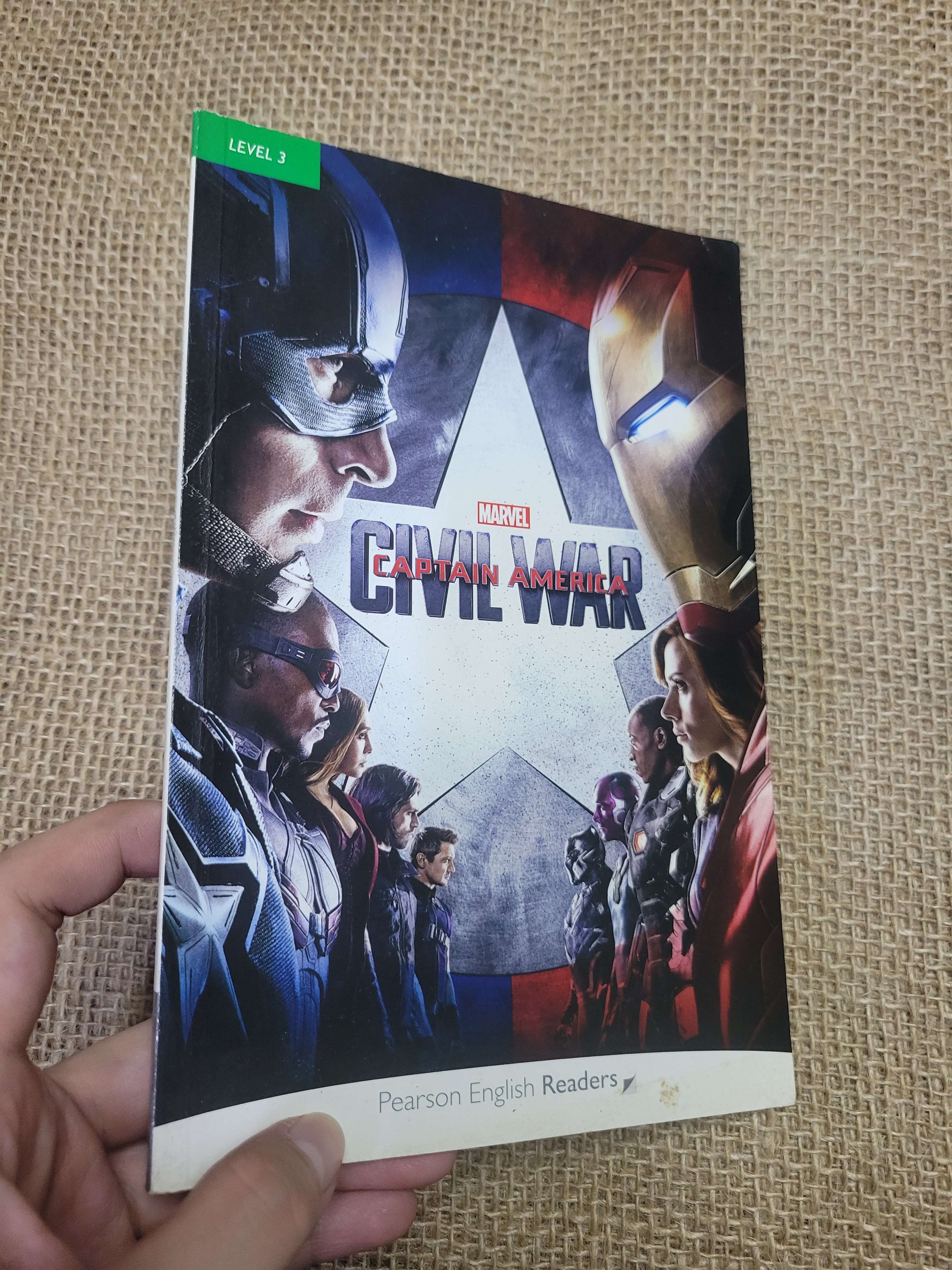 Captain America Marvel sách màu mới 90% bẩn bìa (Sách ngoại) HLSC