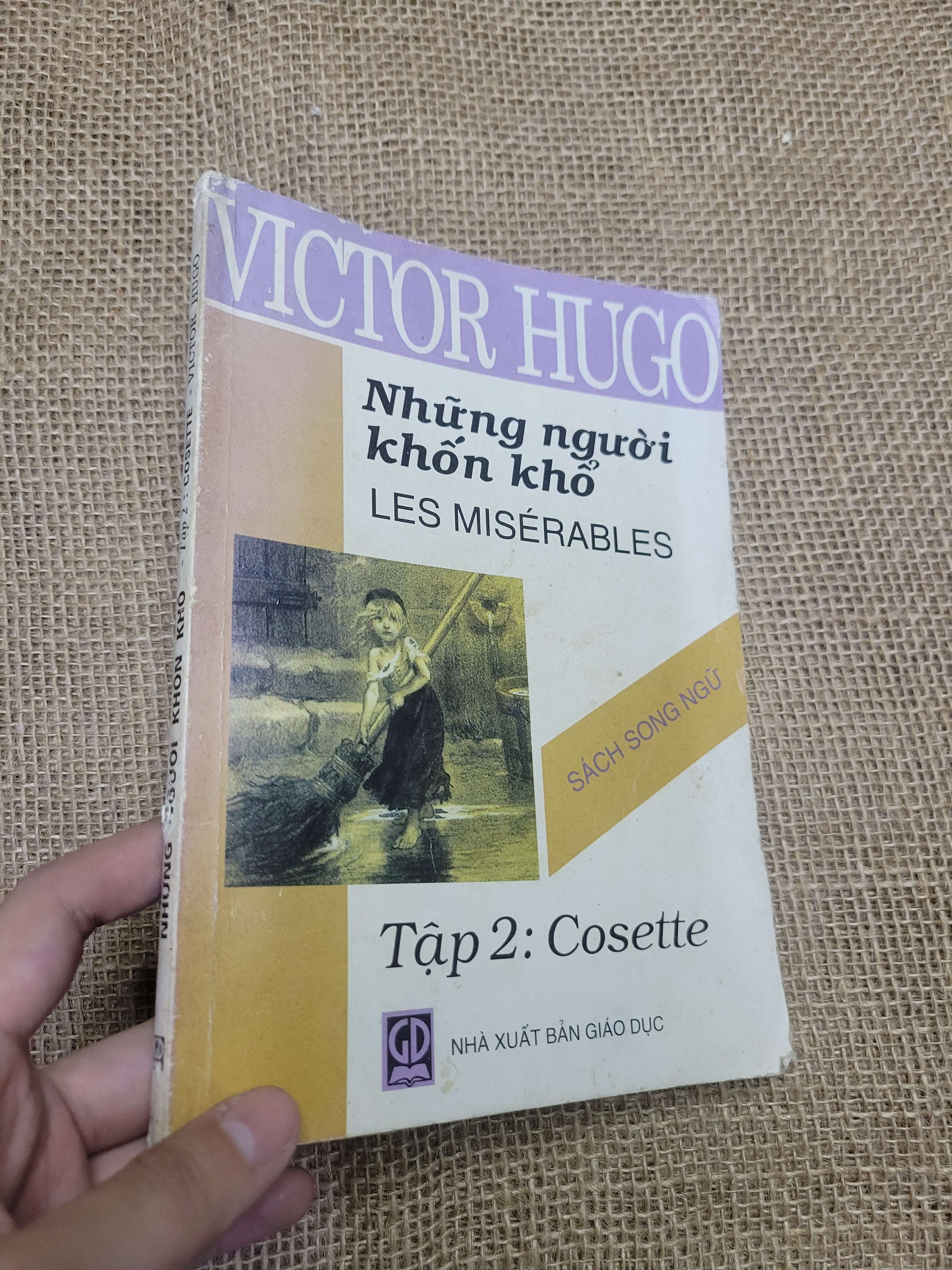 Những người khốn khổ tập 2: Cosette - VICTOR HUGO 1999 mới 80% bẩn bìa, ố (Sách văn học) HLSC