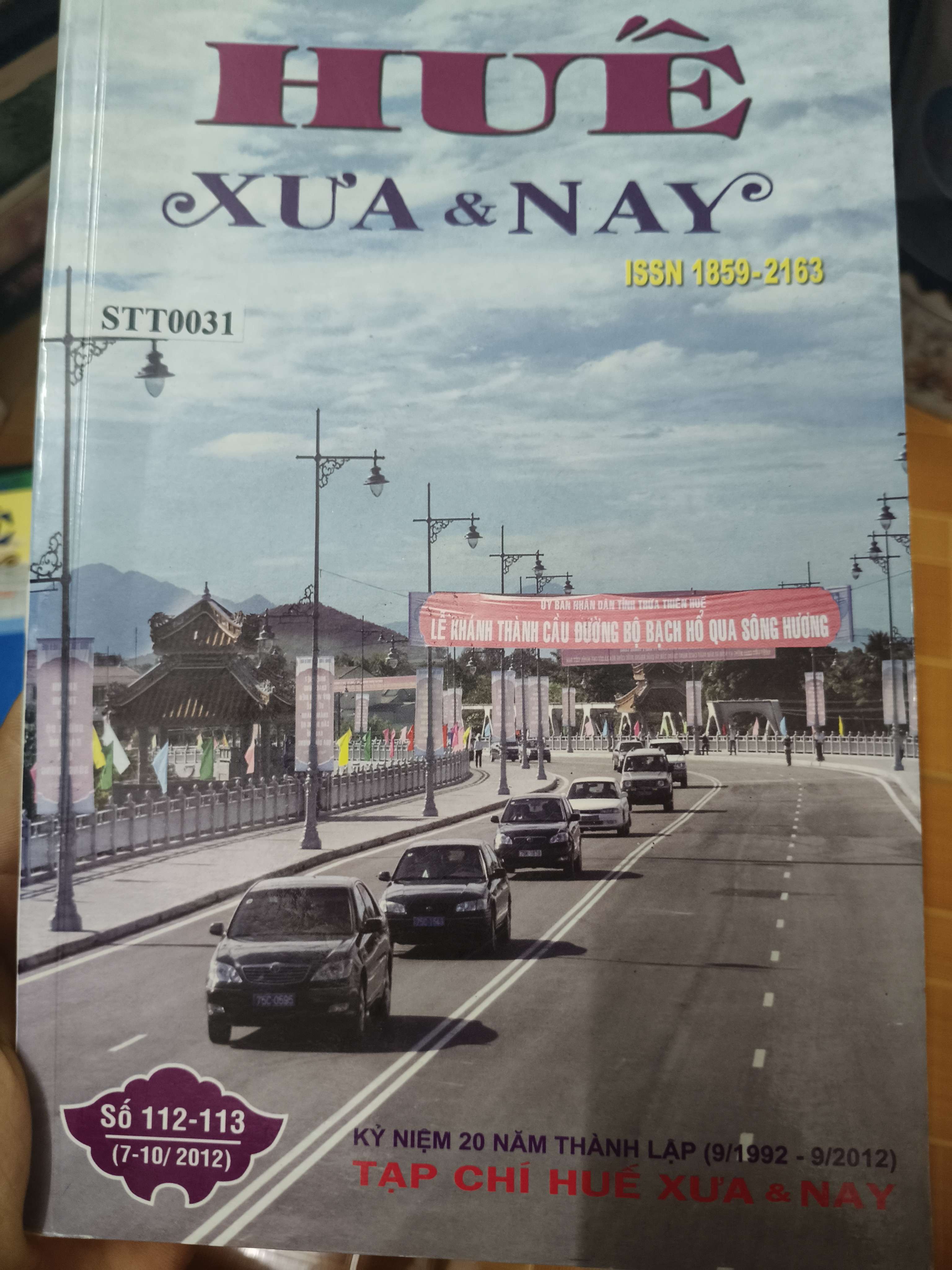 S31 Huế Xưa Và Nay 112-113 - Xb 2012 - 216 Trang (Lịch sử Việt Nam) ANTQ