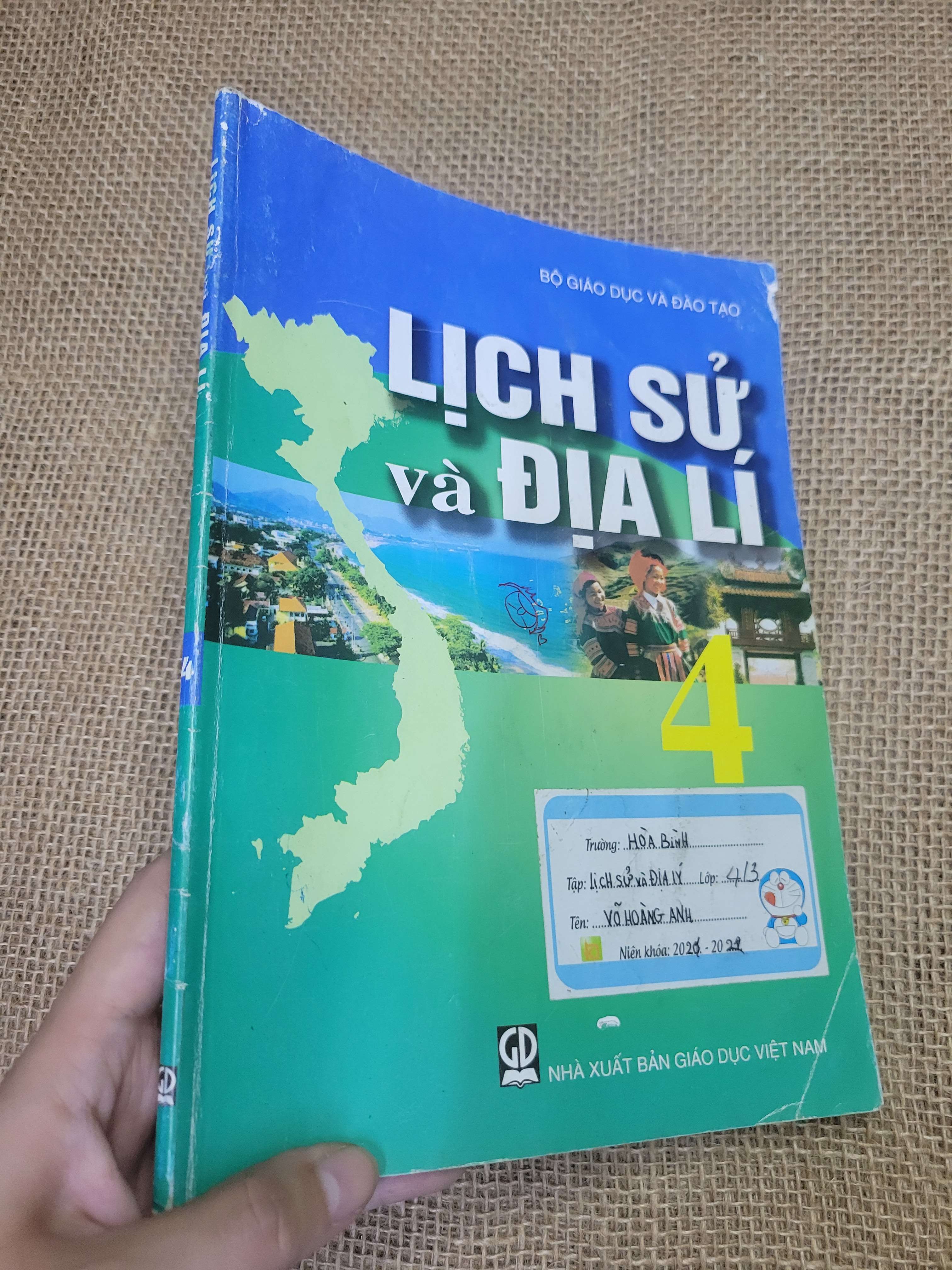 Lịch sử và địa lý lớp 4 (Sách giáo khoa - giáo trình) HLSC