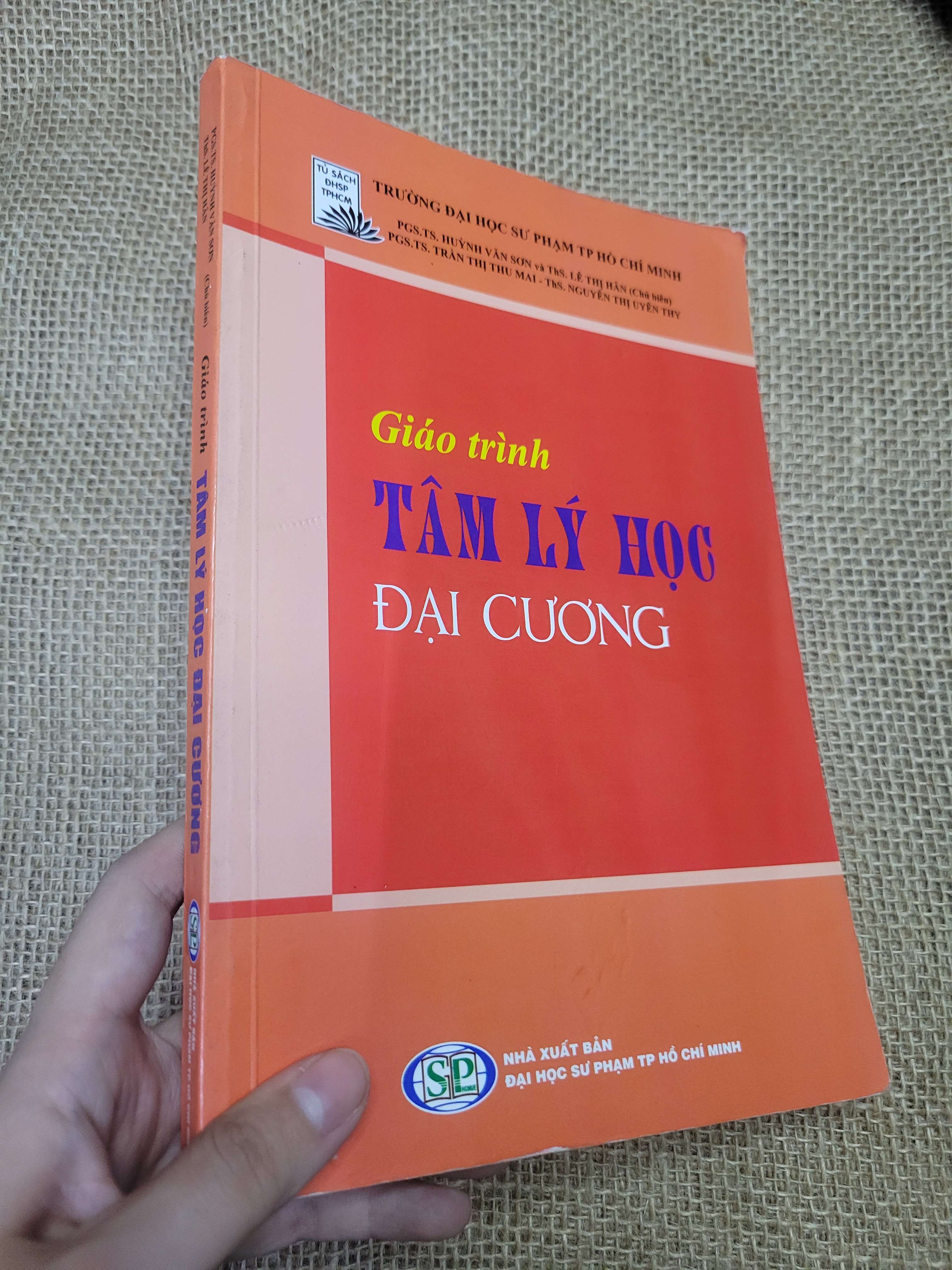 Giáo trình Tâm lý học đại cương (Giáo trình đại học - cao đẳng) HLSC