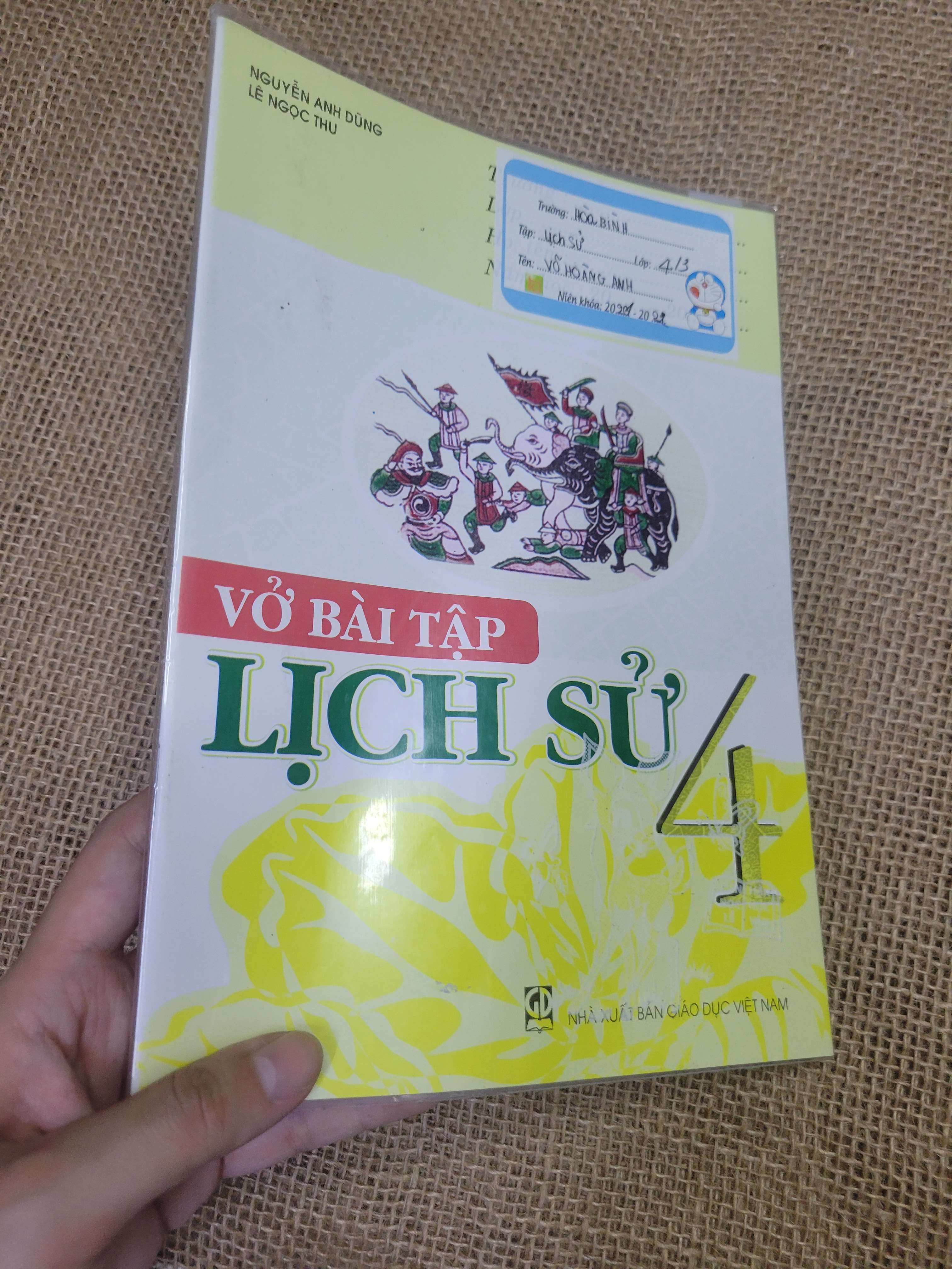 Vở bài tập lịch sử lớp 4 (Sách giáo khoa - giáo trình) HLSC