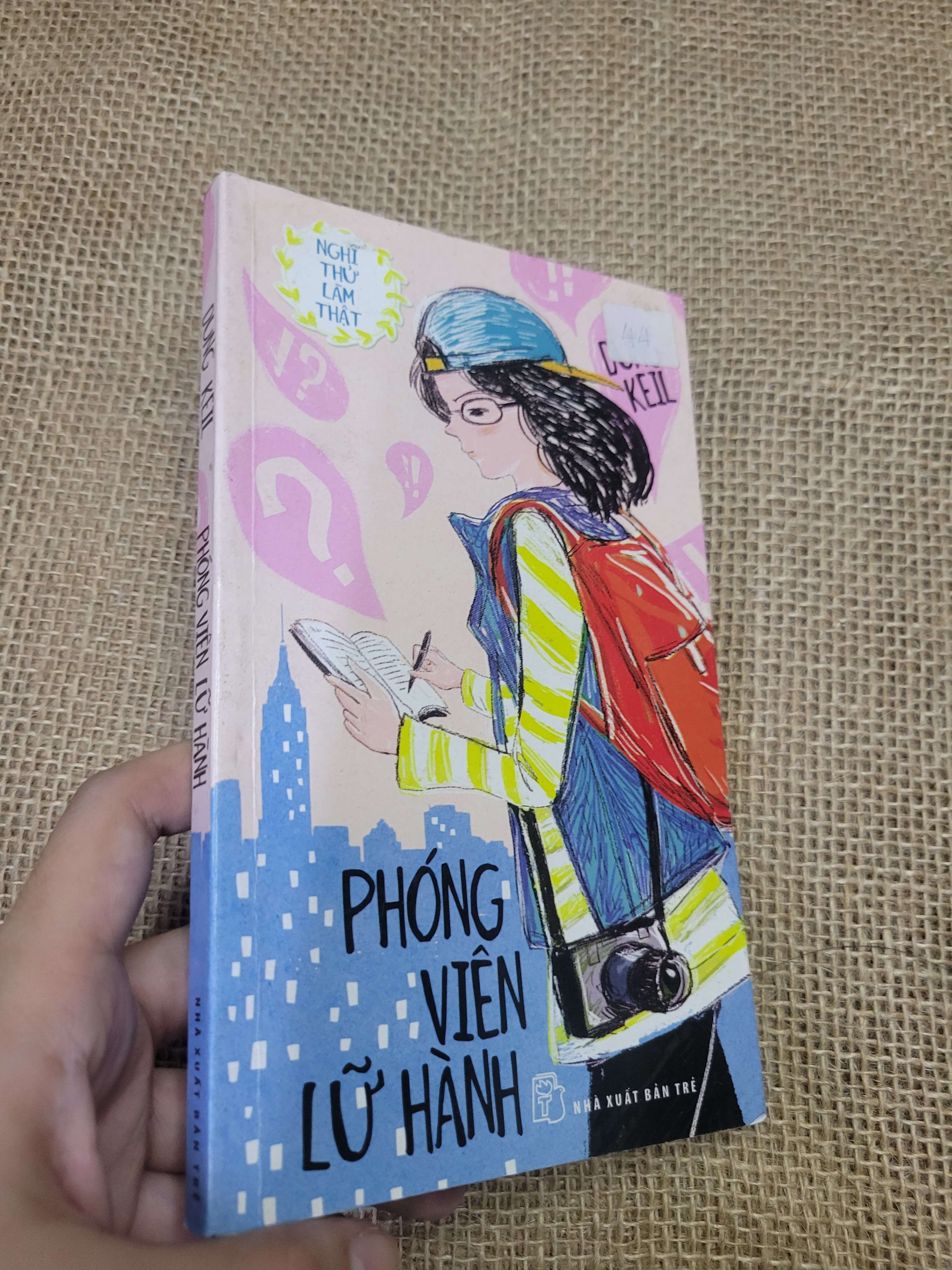 PHÓNG VIÊN LỮ HÀNH (Sách văn học) HLSC