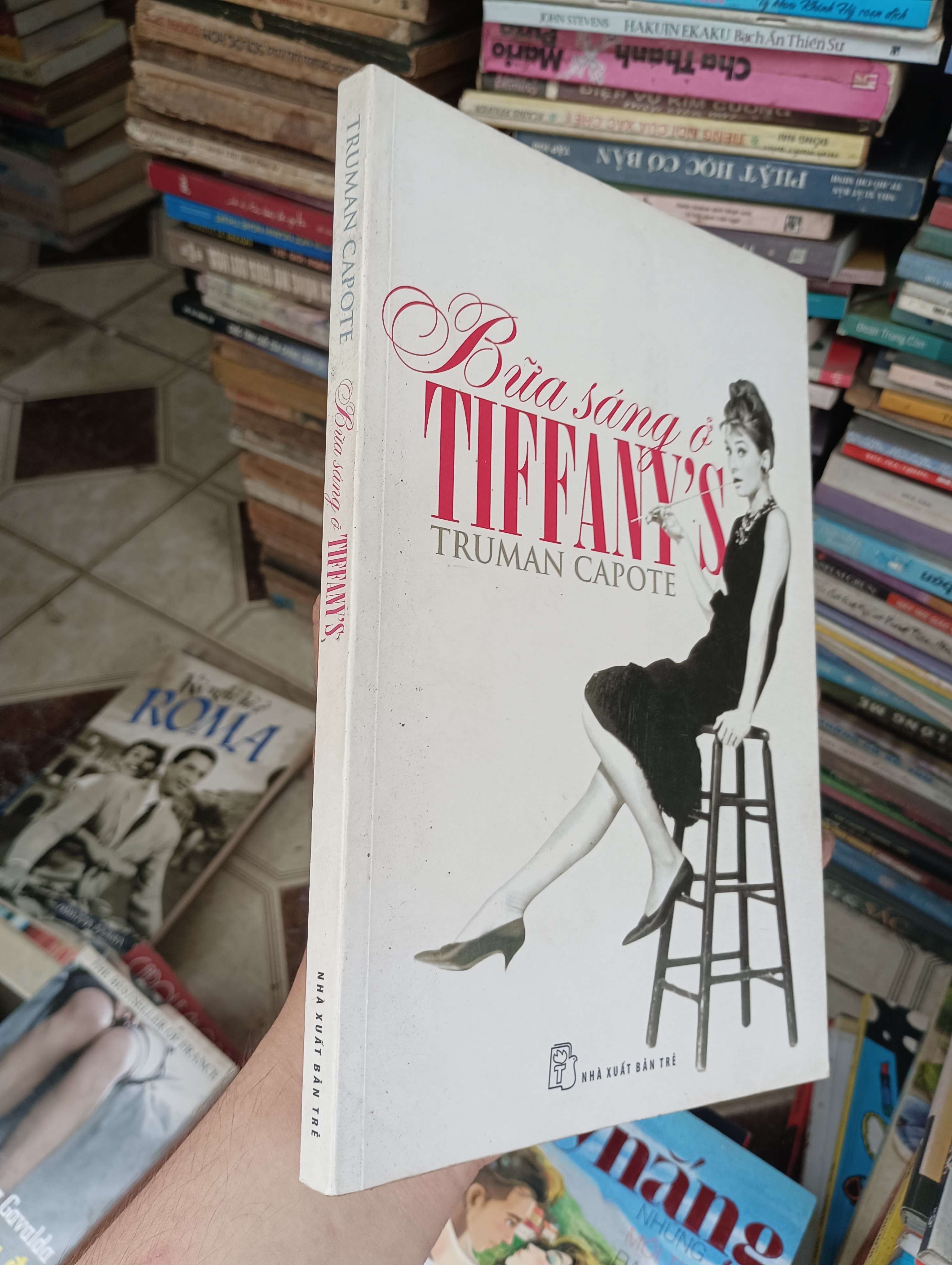 Bữa sáng ở Tiffany's - Truman Capote (Sách văn học) BGB
