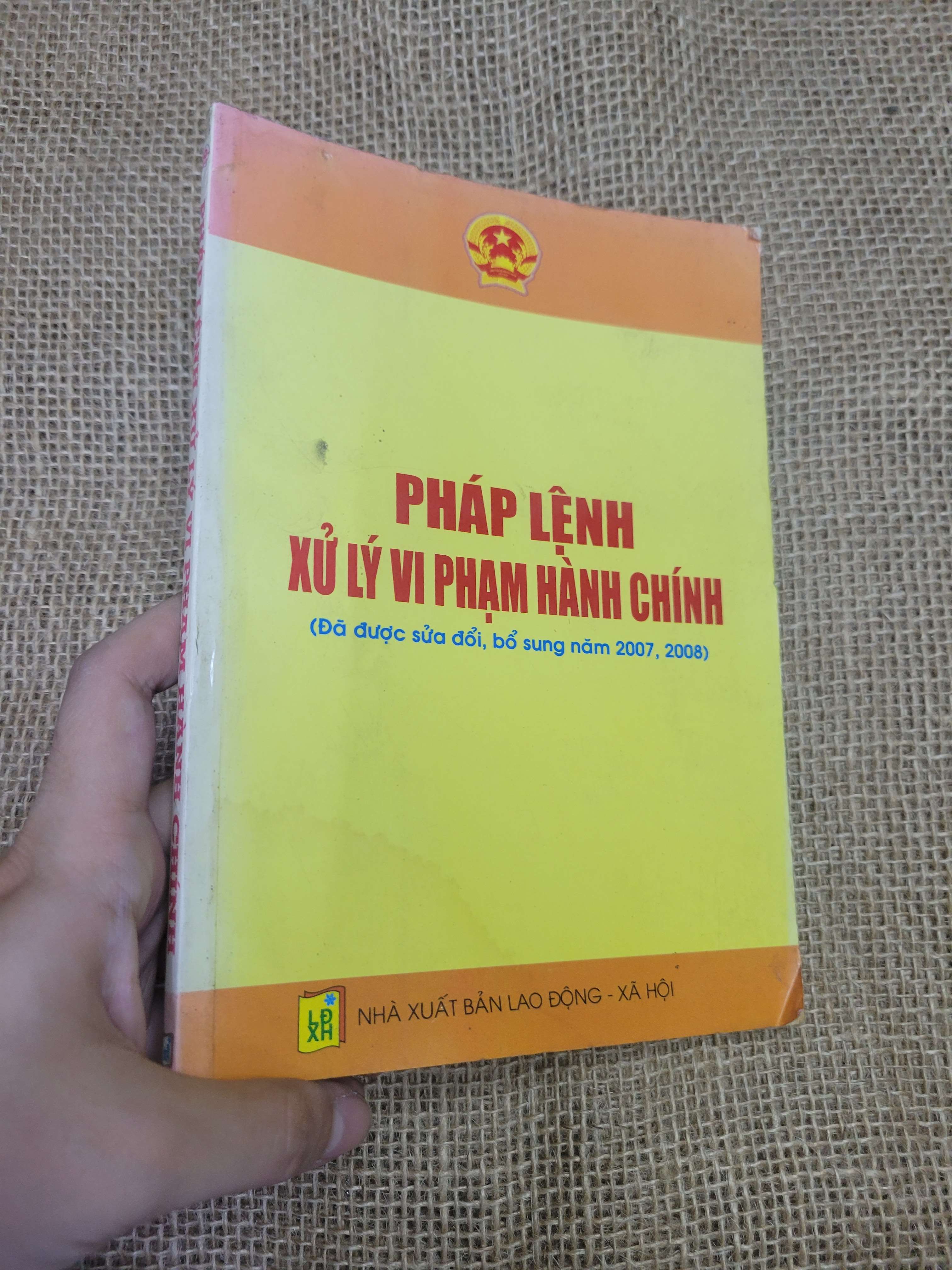 PHÁP LỆNH XỬ LÝ VI PHẠM HÀNH CHÍNH (Giáo trình đại học - cao đẳng) HLSC
