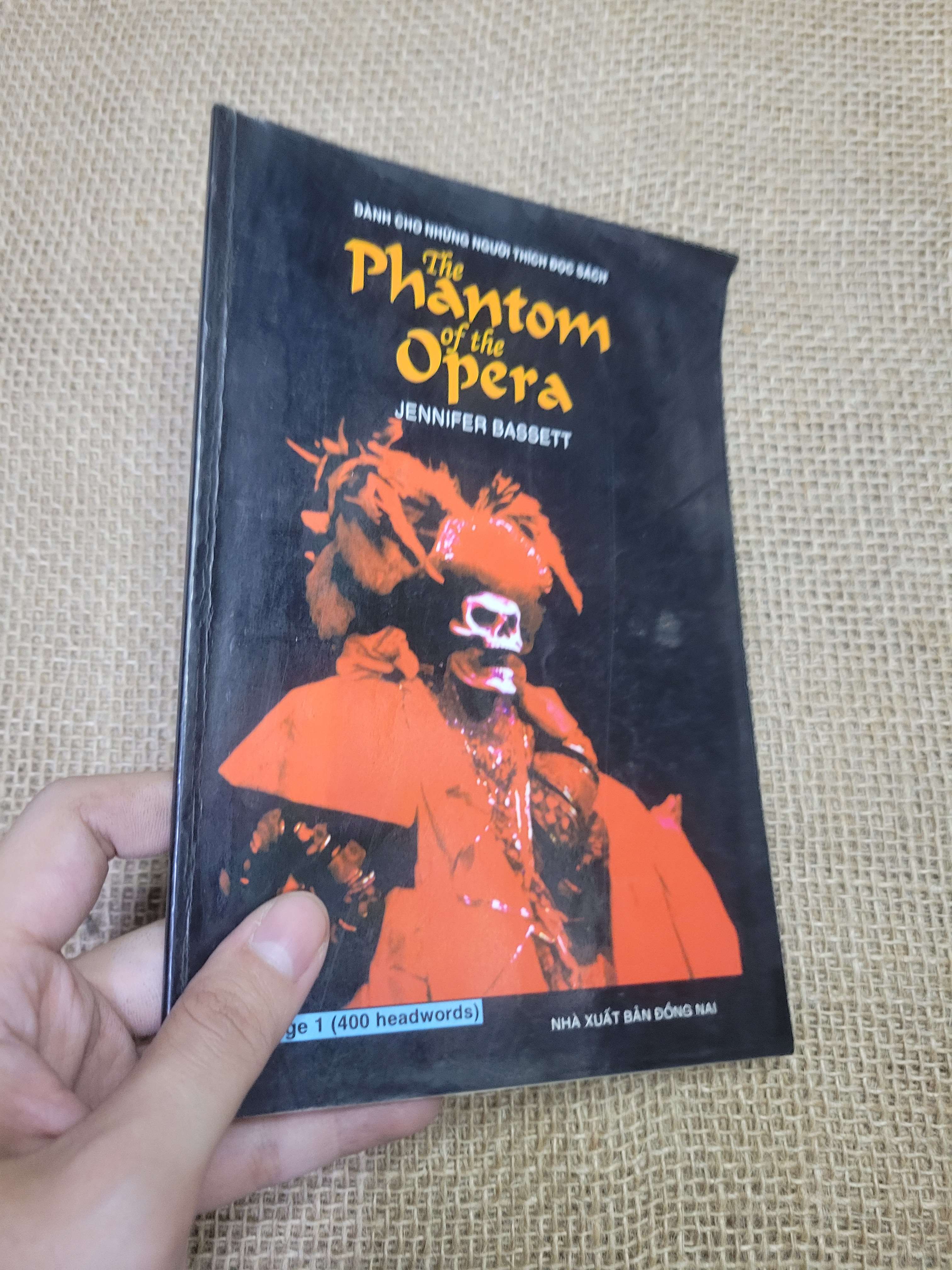 The Phantom of the Opera - Jennifer Bassett (Sách ngoại) HLSC