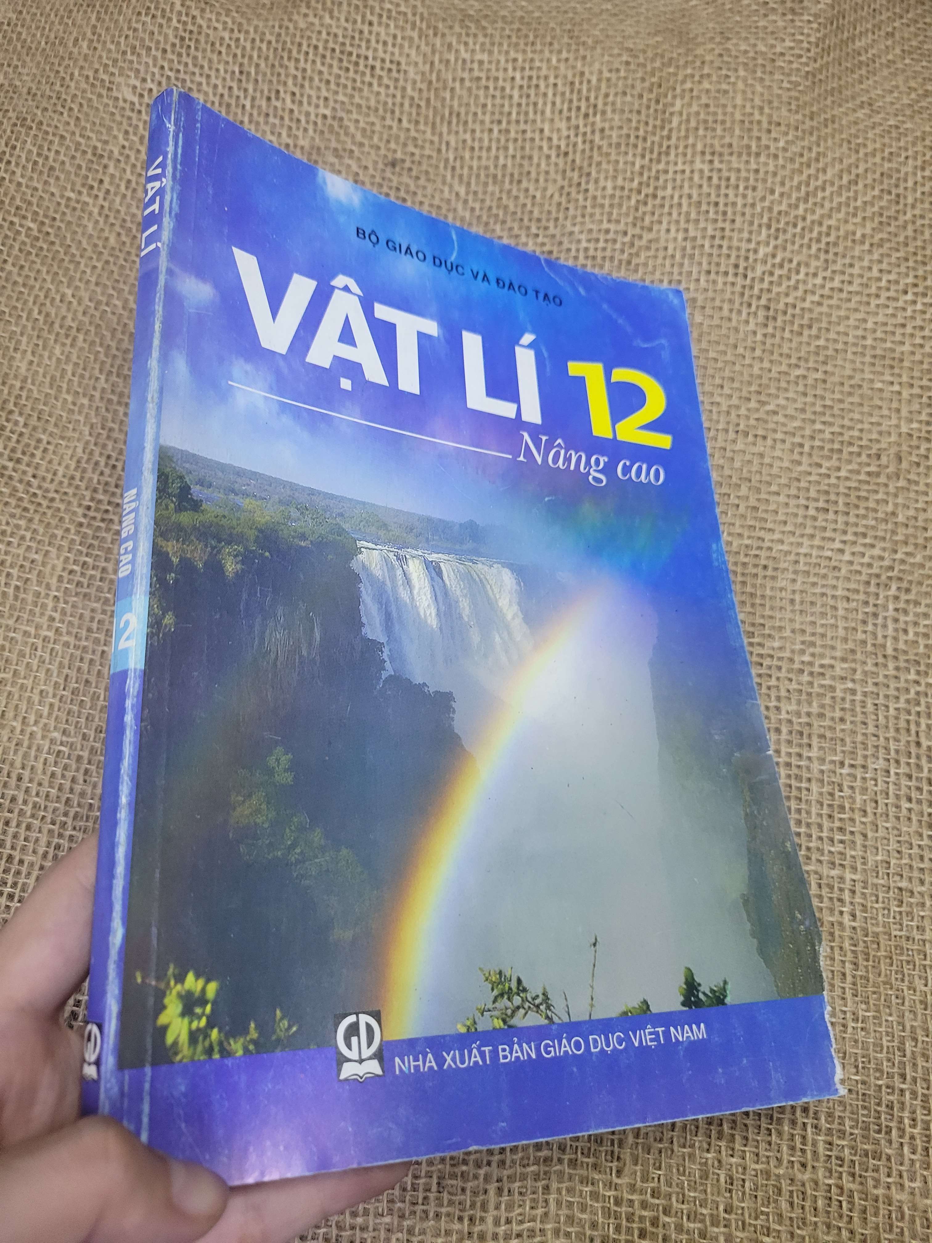 Vật Lí 12 Nâng cao (Sách giáo khoa - giáo trình) HLSC