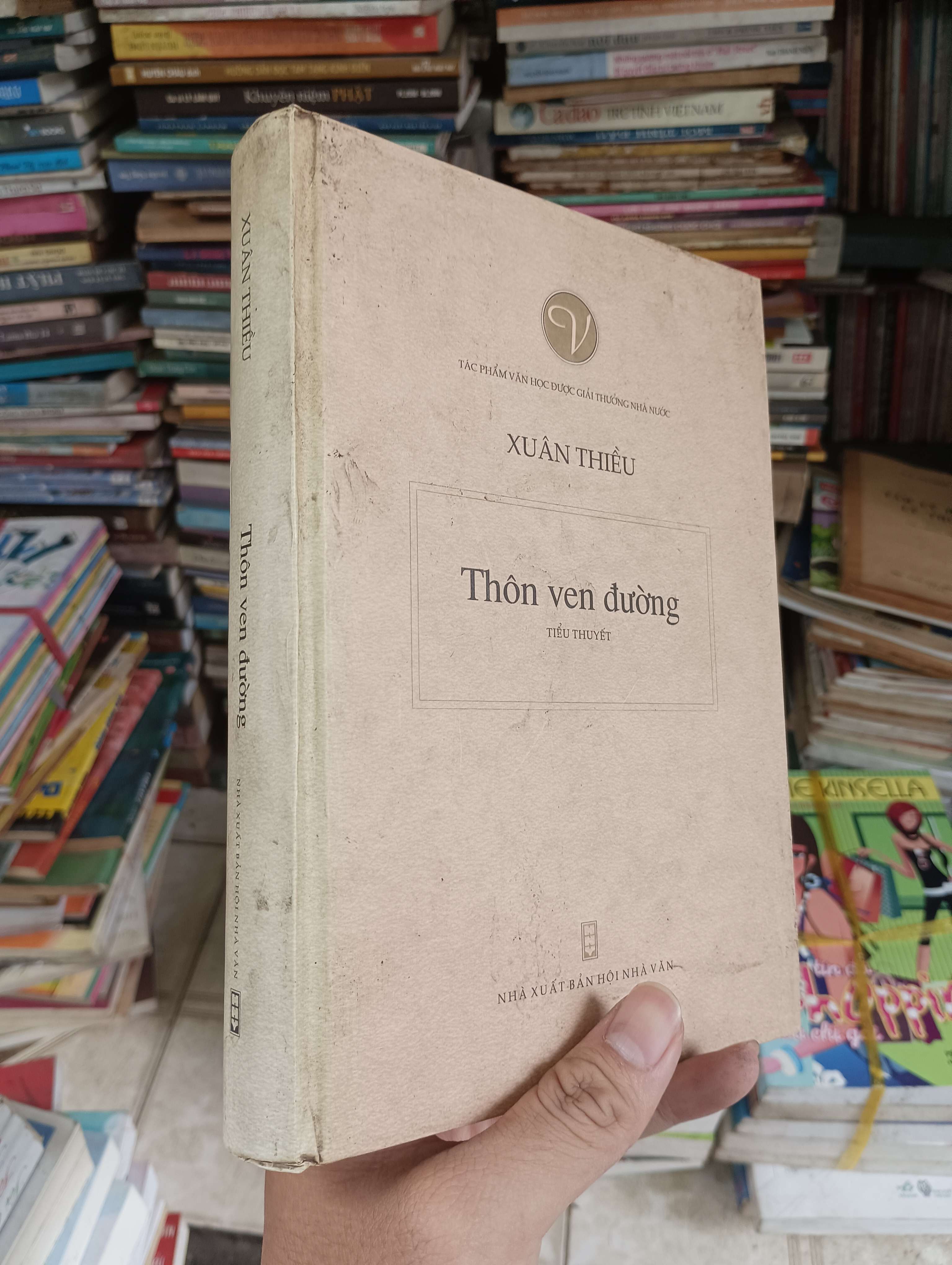 Thôn ven đường - Xuân Thiều (Tiểu Thuyết) BGB