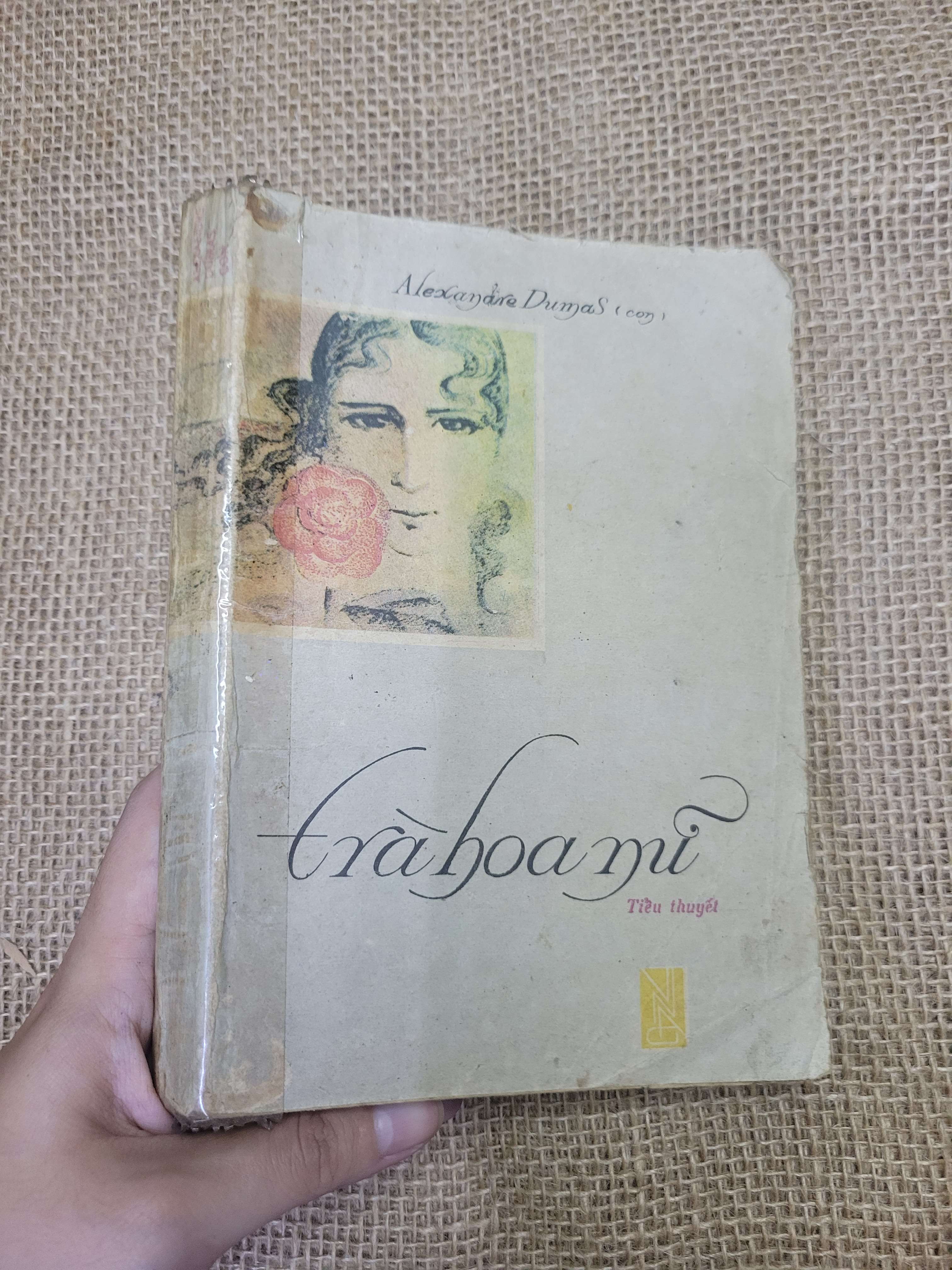 Trà hoa nữ - Alexandre Dumas con (Sách văn học) HLSC