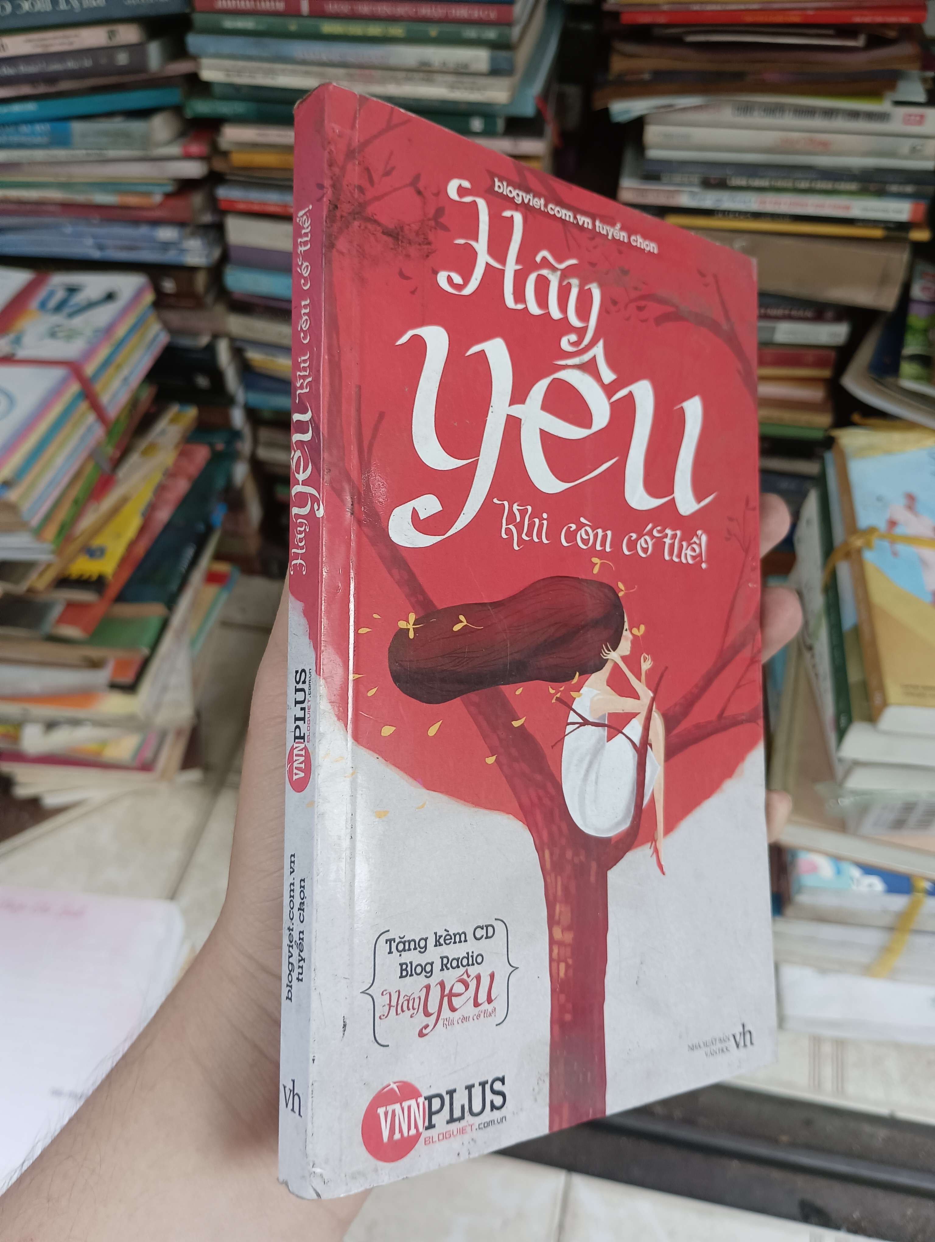 HÃY YÊU KHI CÒN CÓ THỂ (Tiểu Thuyết) BGB