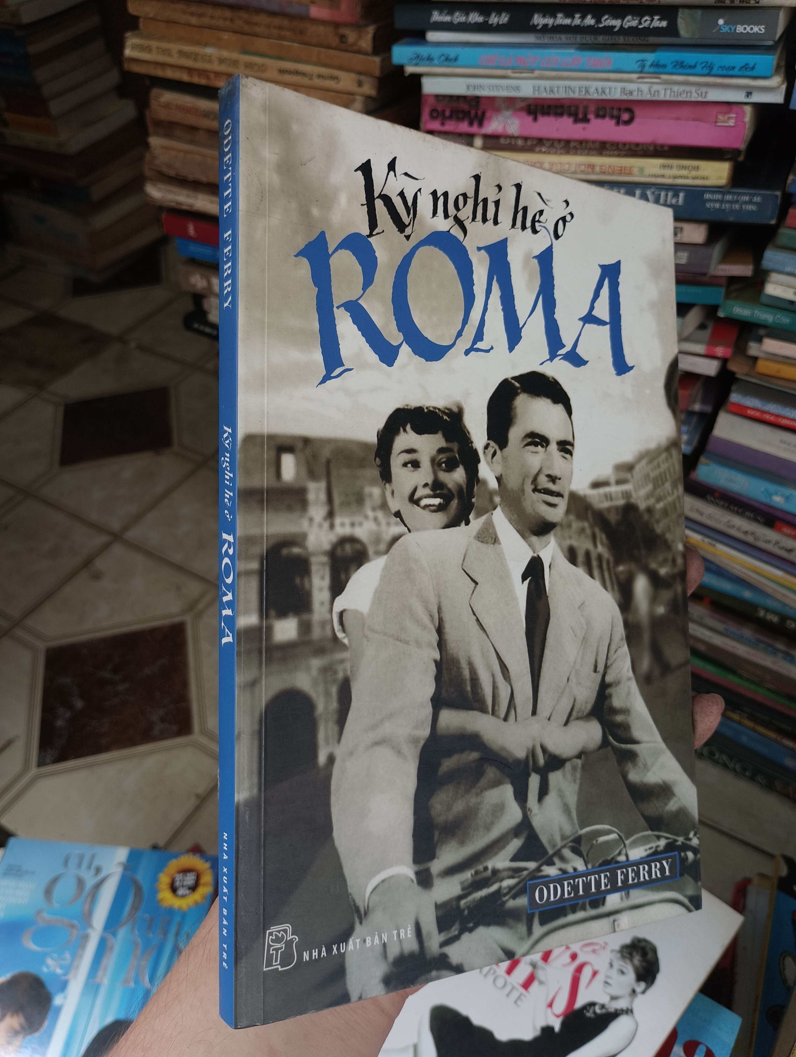 Kỳ nghỉ hè ở Roma - Odette Ferry (Sách văn học) BGB