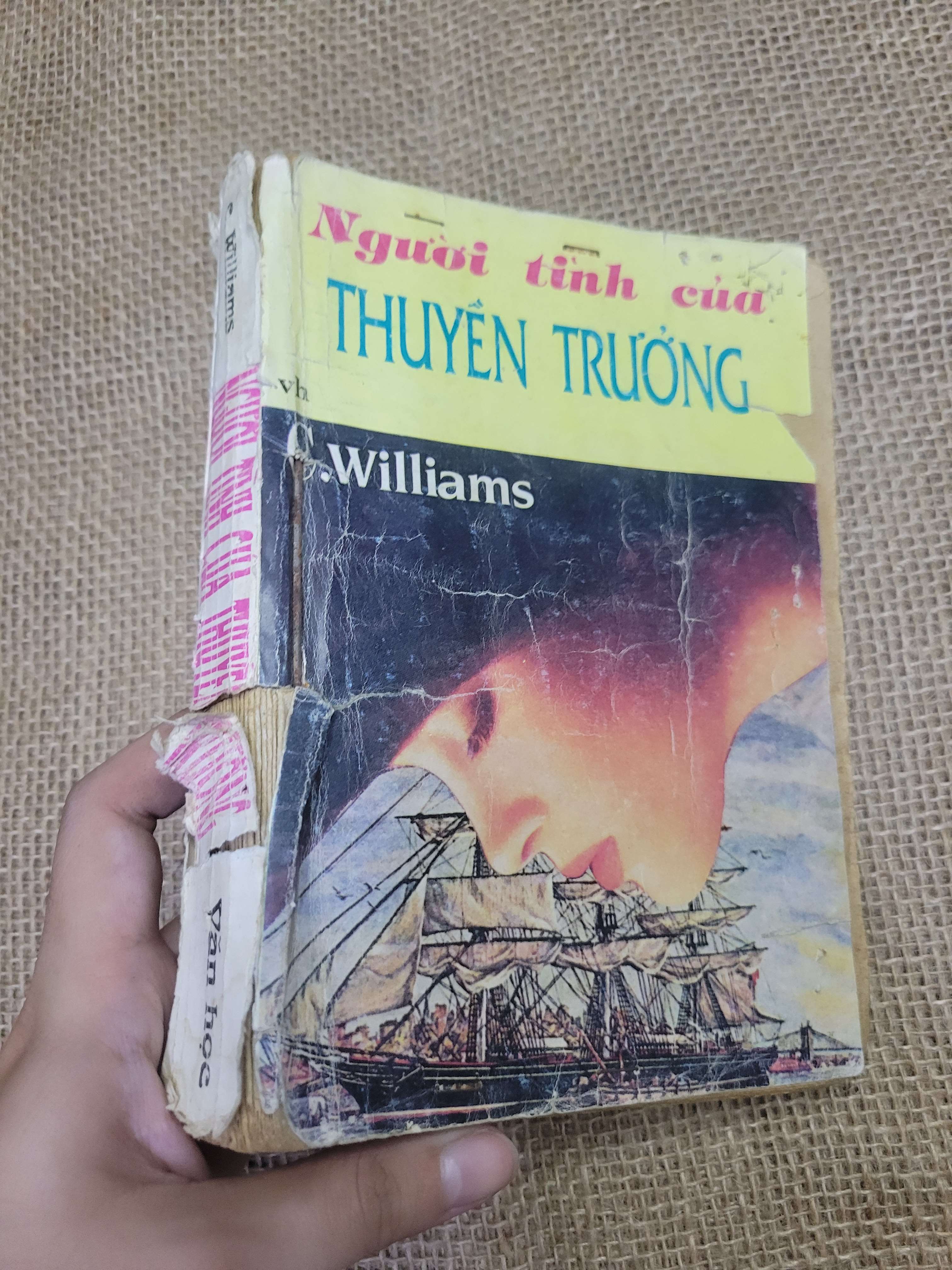 Người tình của thuyền trưởng - Williams (Sách văn học) HLSC