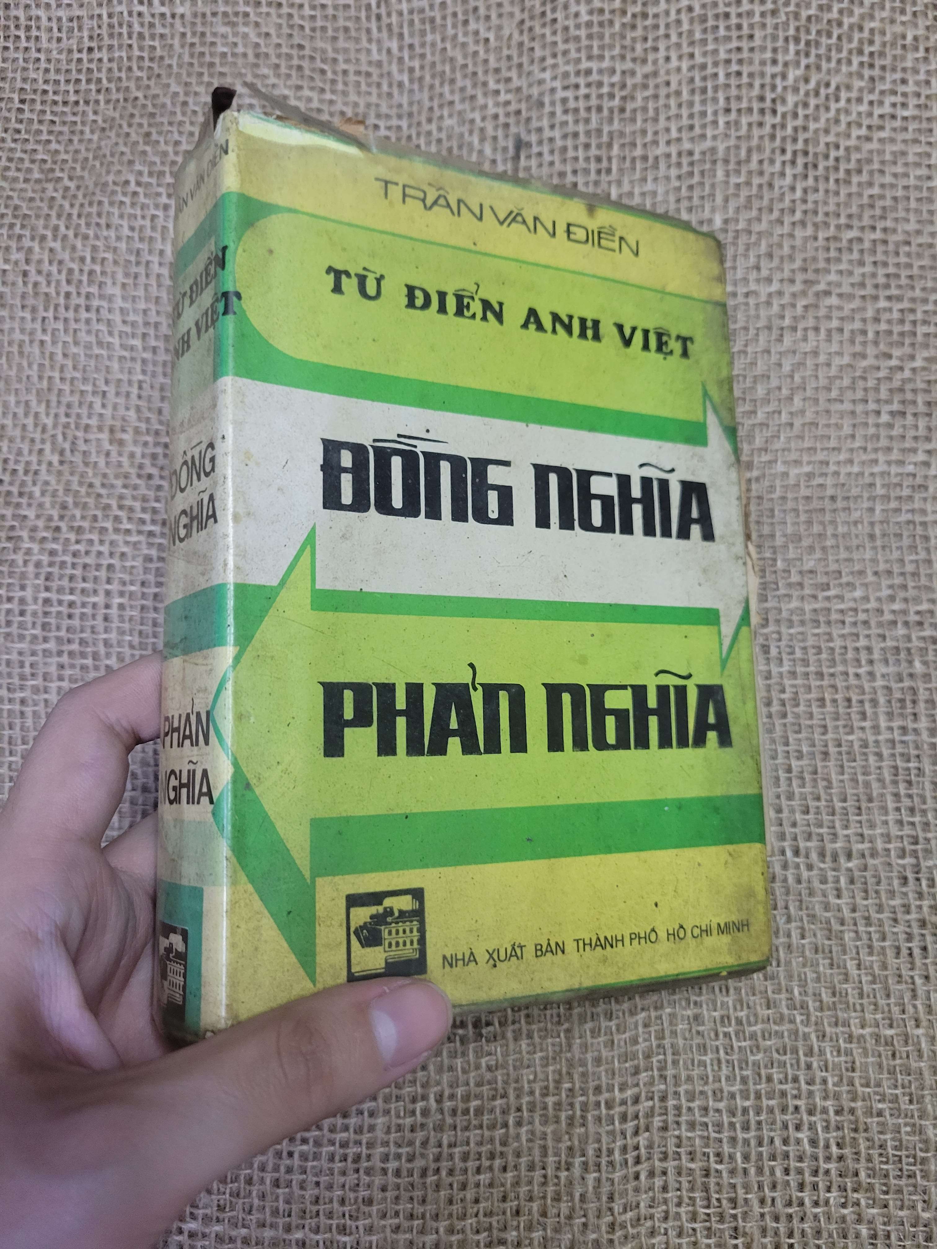 TỪ ĐIỂN ANH VIỆT ĐỒNG NGHĨA PHẢN NGHĨA - TRẦN VĂN ĐIỂN (Từ điển) HLSC