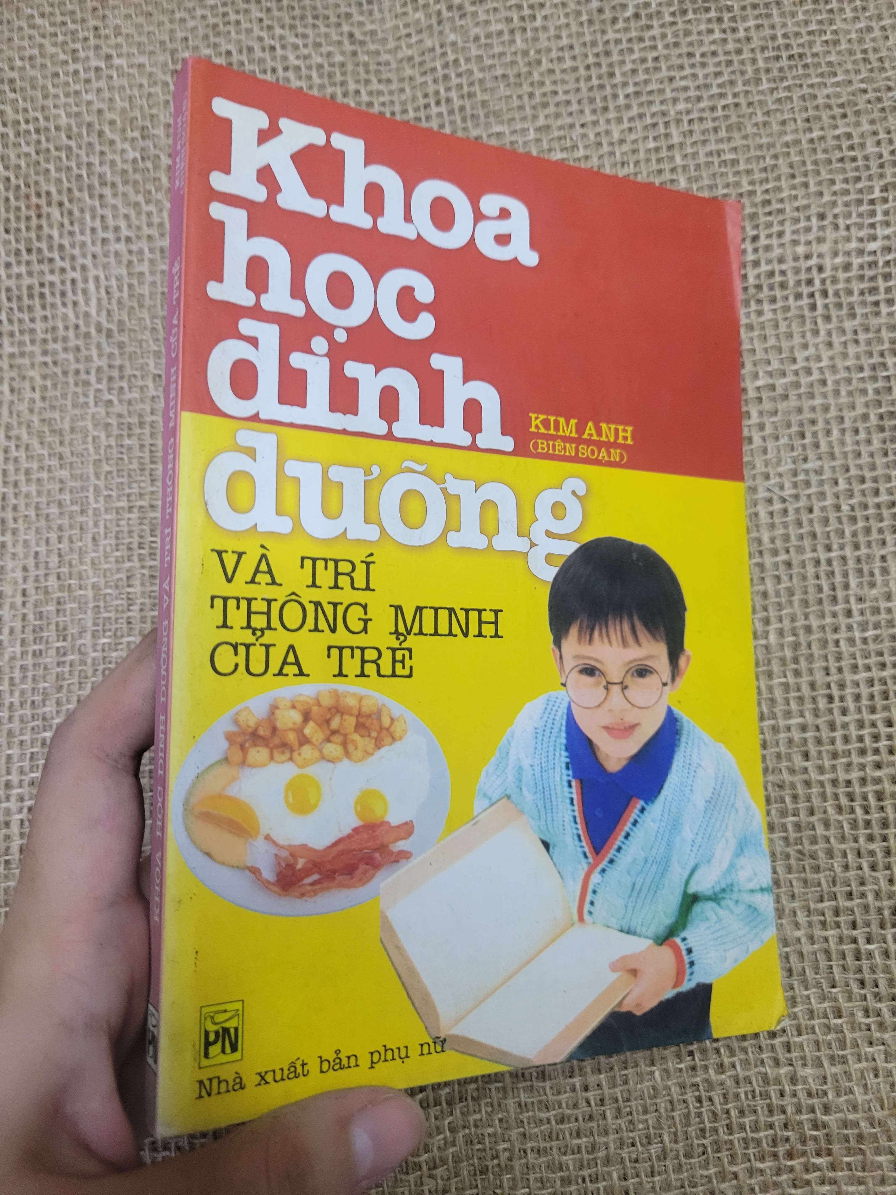 Khoa học dinh dưỡng và trí thông minh của trẻ - Kim Anh (Sách dinh dưỡng - sức khỏe cho bé) HLSC