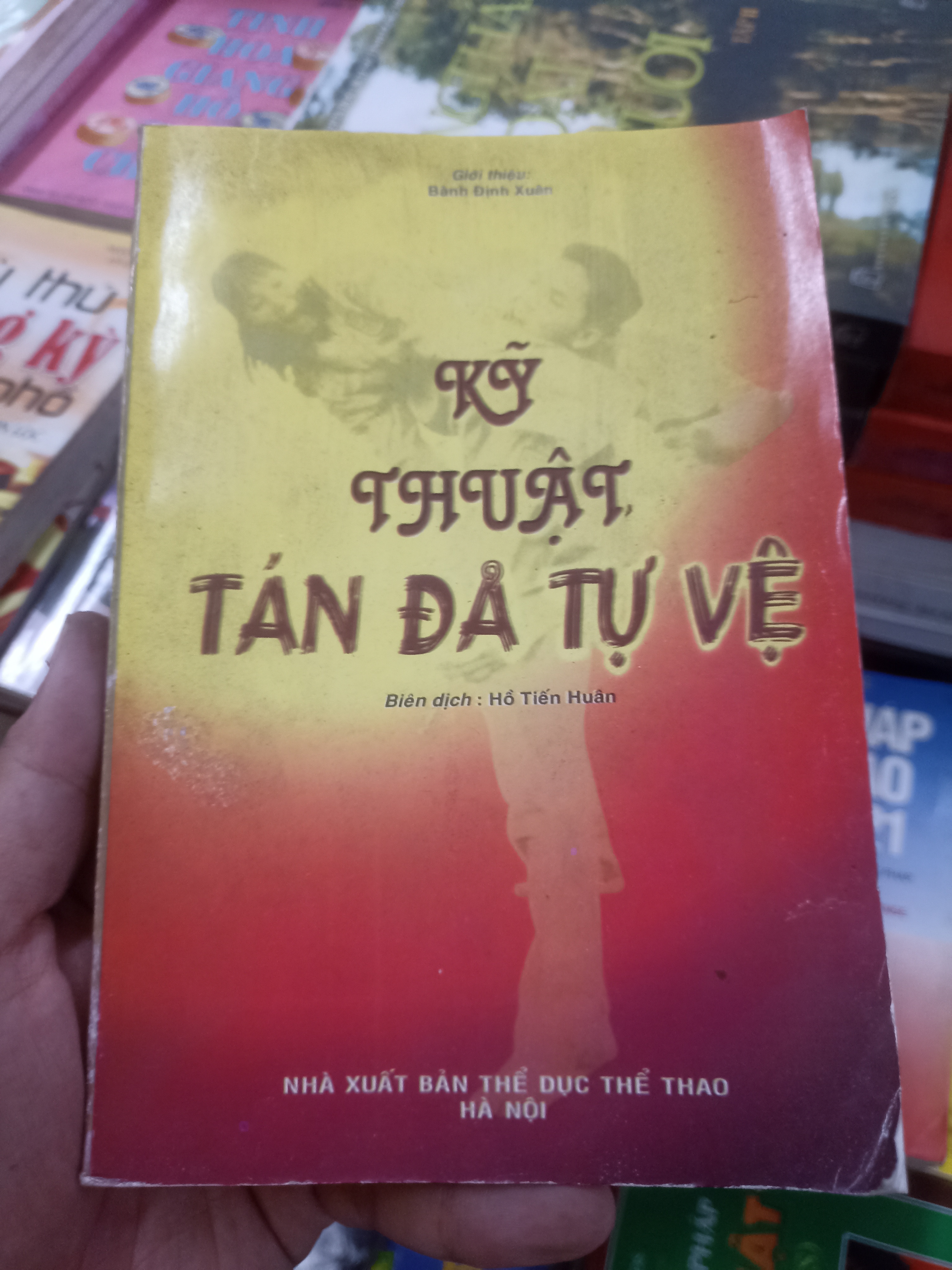 Kỹ thuật tán đả tự vệ Mới 90% (Sách kiến thức tổng hợp) VAVO