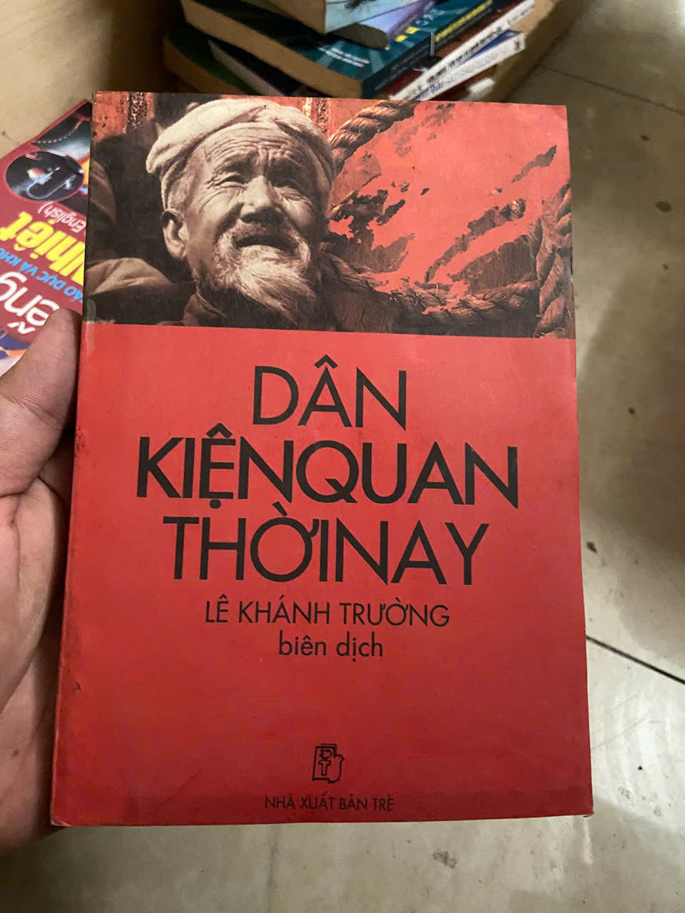Dân kiện quan thời nay - Lê Khánh Trường Mới 90% (Sách văn học) VAVO