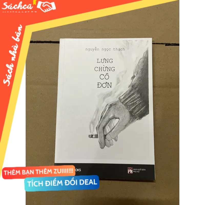 Lưng chừng cô đơn mới 80% (Sách văn học) DTML
