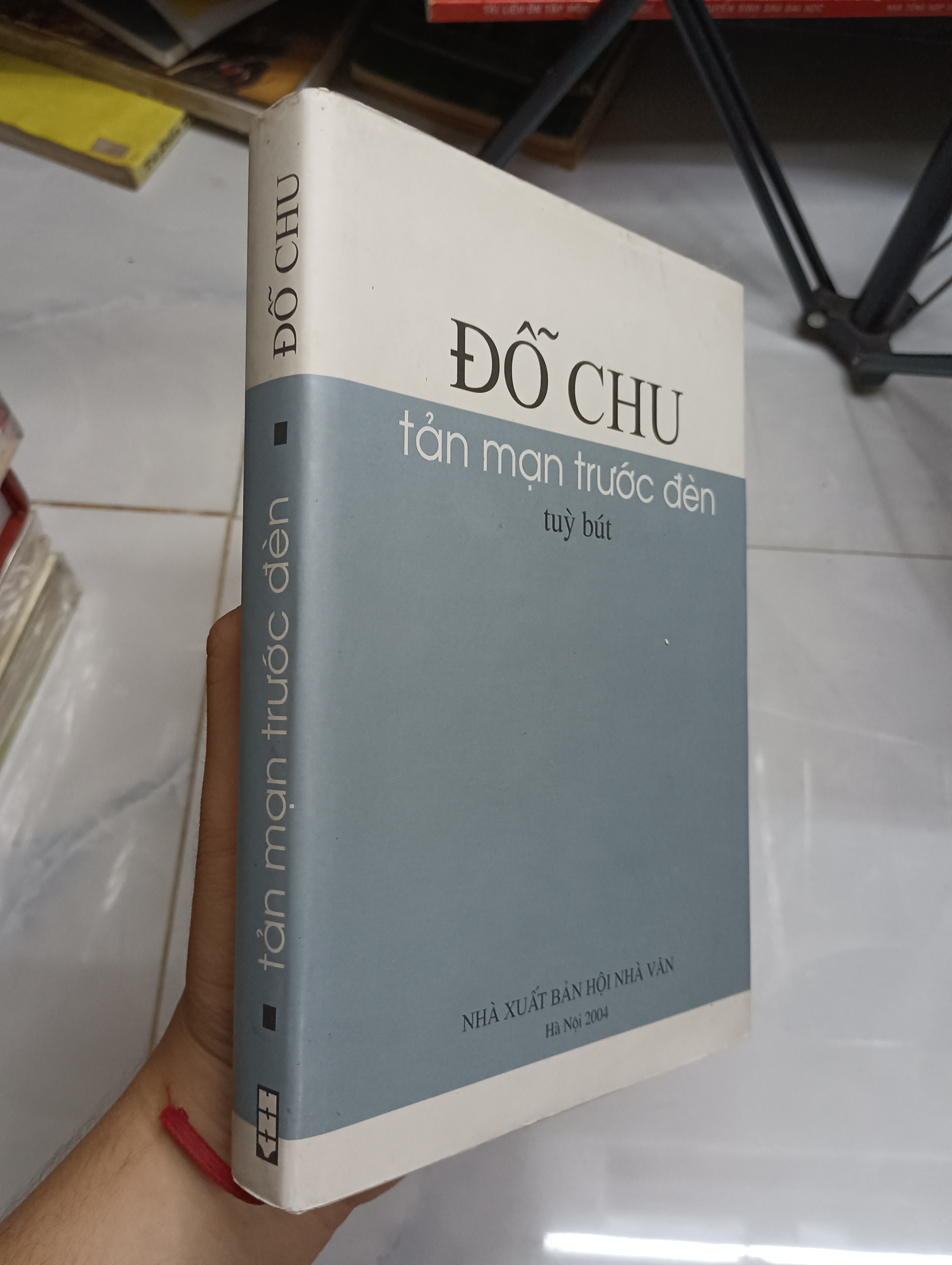 Tản Mạn Trước Đèn - Đỗ Chu (Sách văn học) SPP