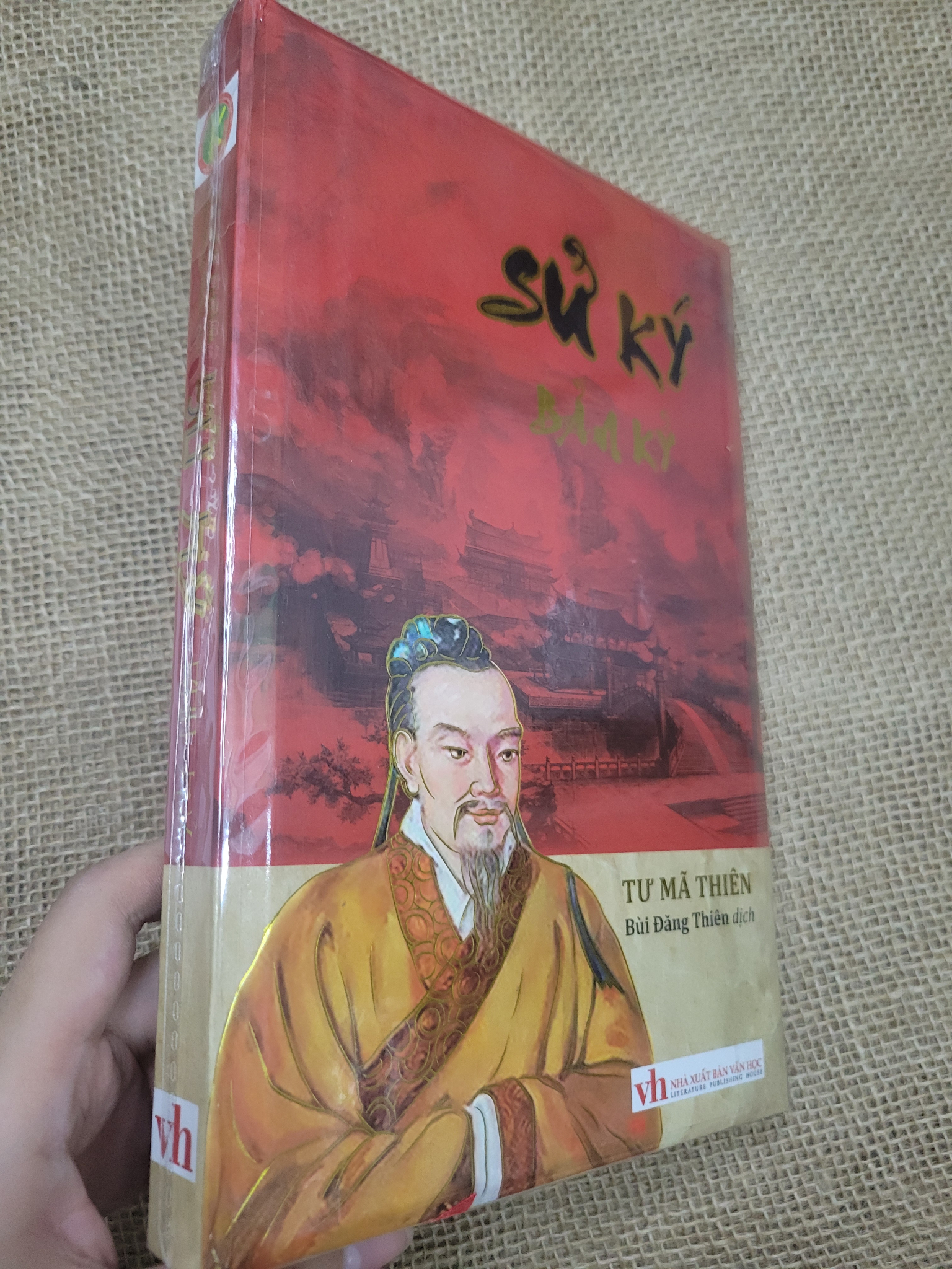 Sử Ký Bản Kỷ - Tư Mã Thiên bìa cứng mới 80% bẩn bìa, ố (Sách lịch sử - triết học) SPP