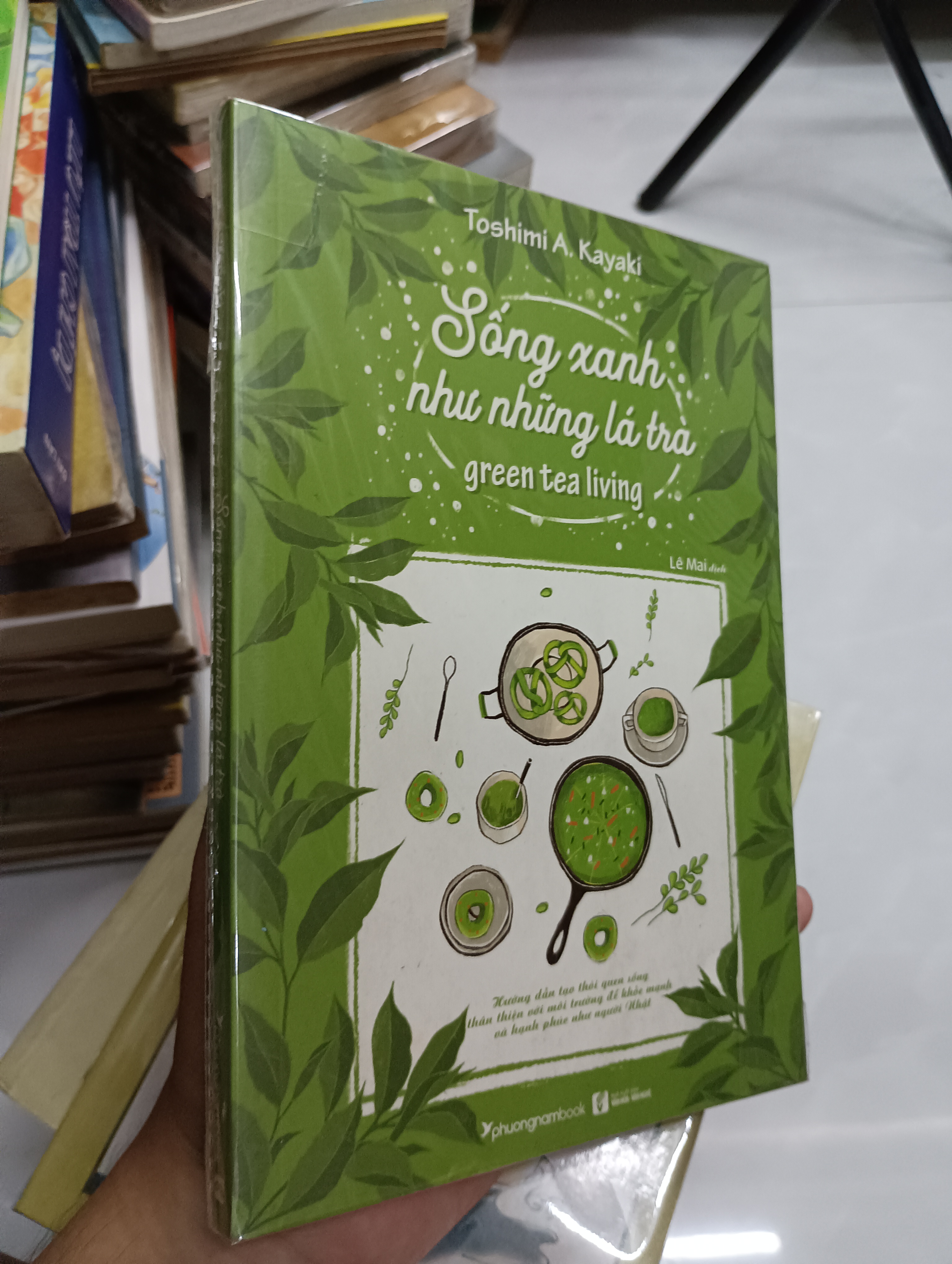 Title: Sống xanh như những lá trà Author: Toshimi A. Kayaki (Sách văn học) SPP