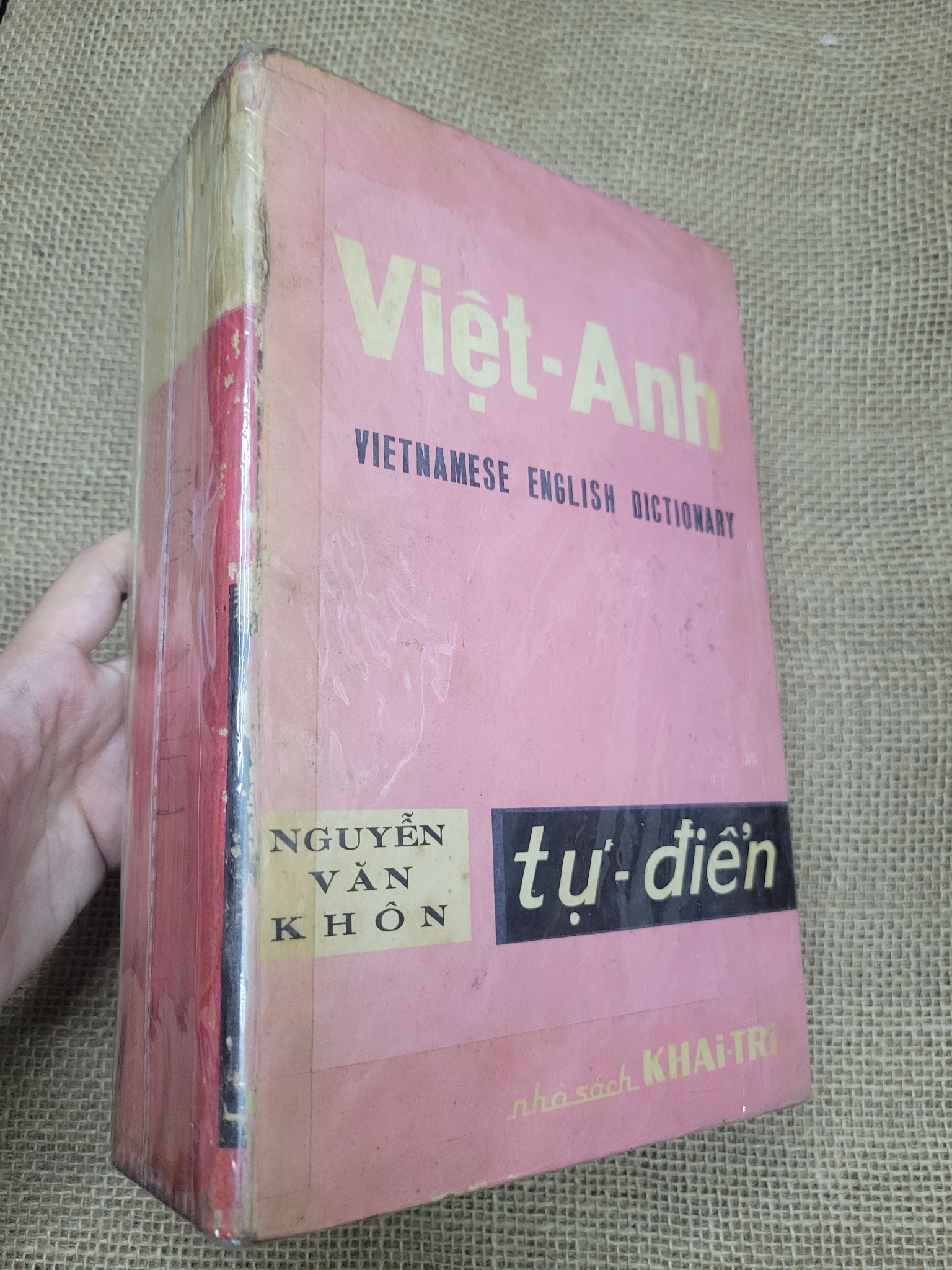 Từ điển Việt - Anh - Nguyễn Văn Khôn bìa cứng mới 70% có chữ viết, bẩn bìa, ố (Từ điển) SPP