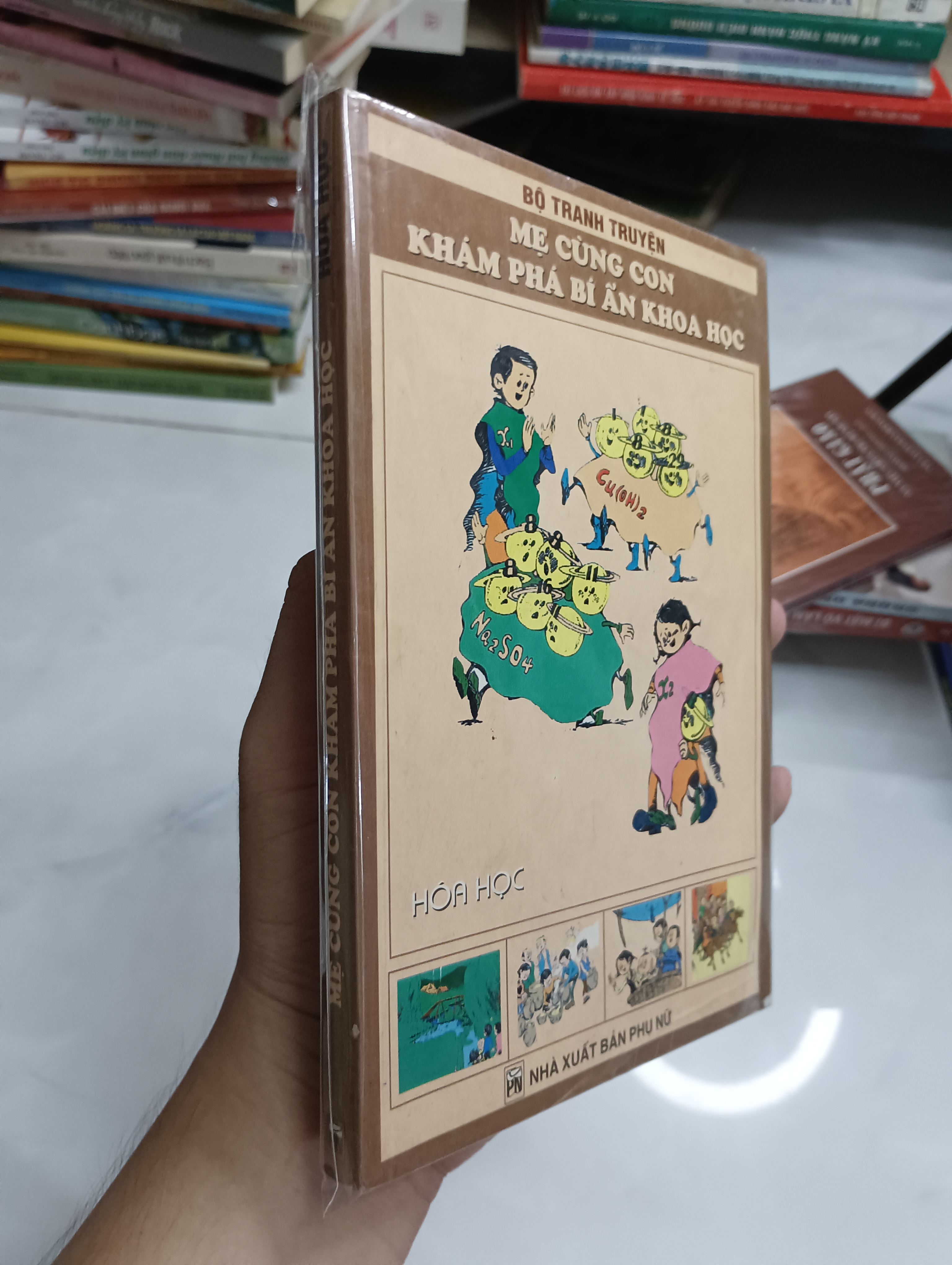 Mẹ cùng con khám phá bí ẩn khoa học: Hóa học (Sách thiếu nhi) SPP