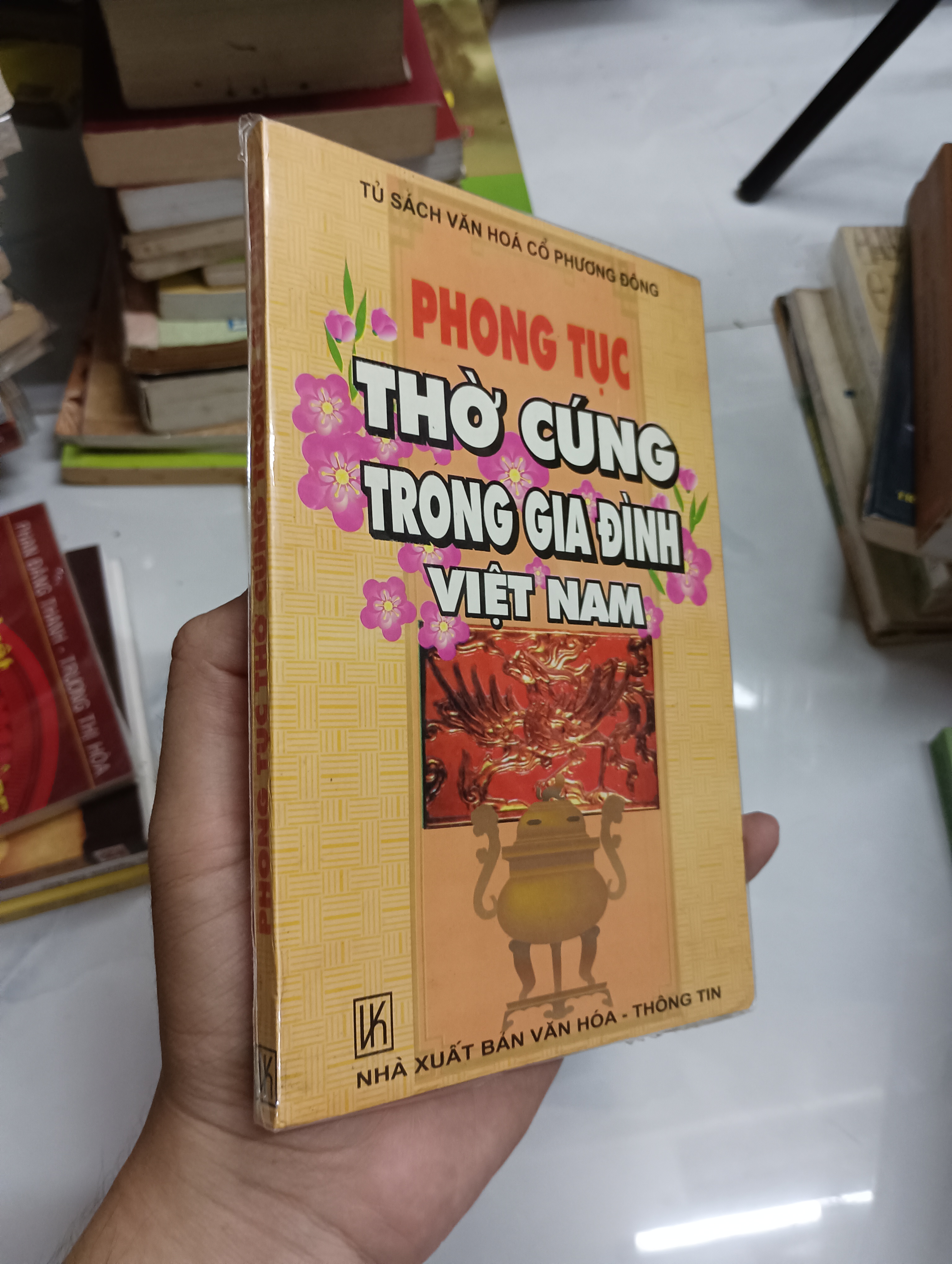 Phong tục thờ cúng trong gia đình Việt Nam (Sách kiến thức tổng hợp) SPP