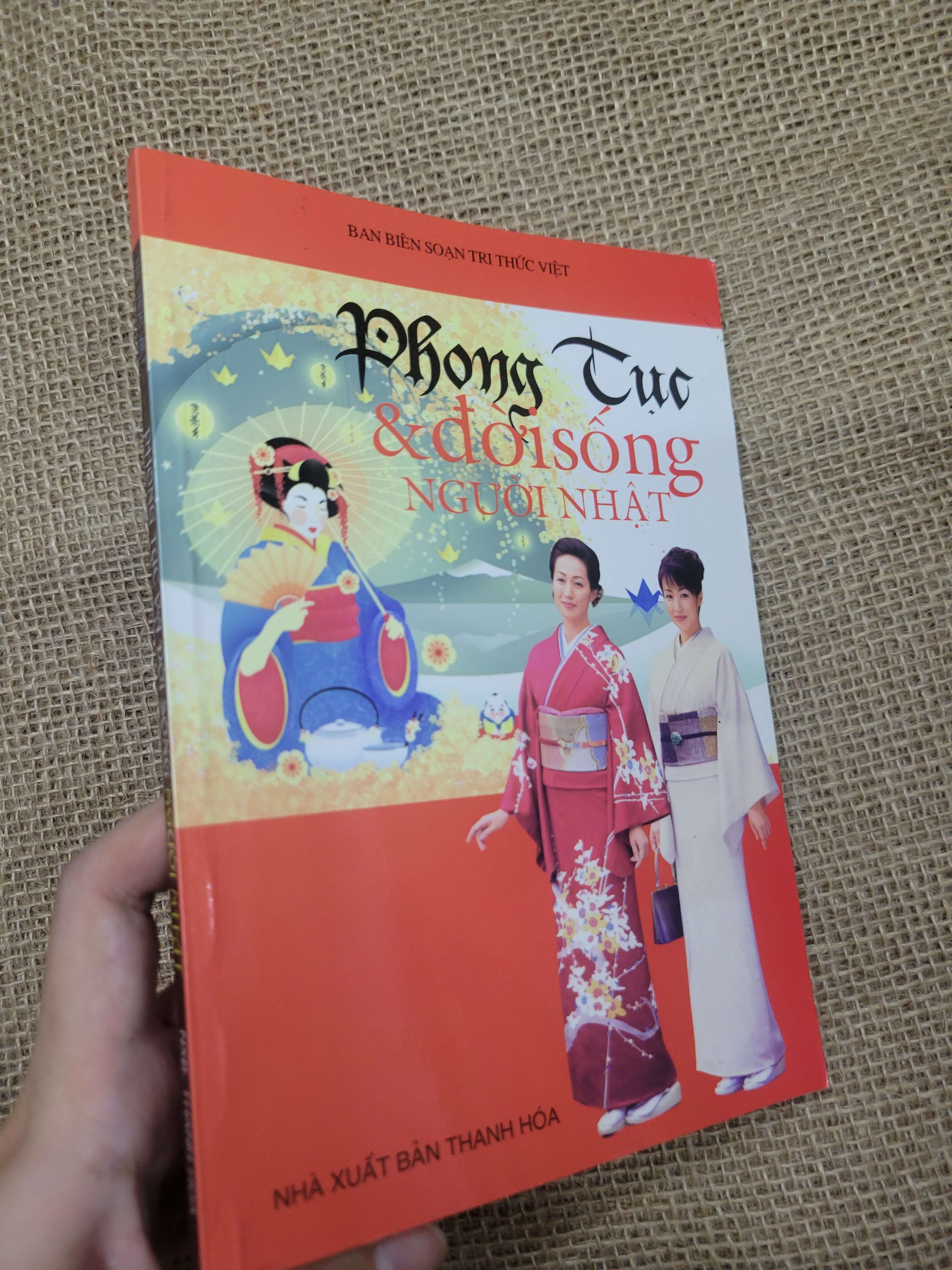 Phong tục & đời sống người Nhật 2007 mới 80% bẩn bìa, ố (Sách kỹ năng) SPP