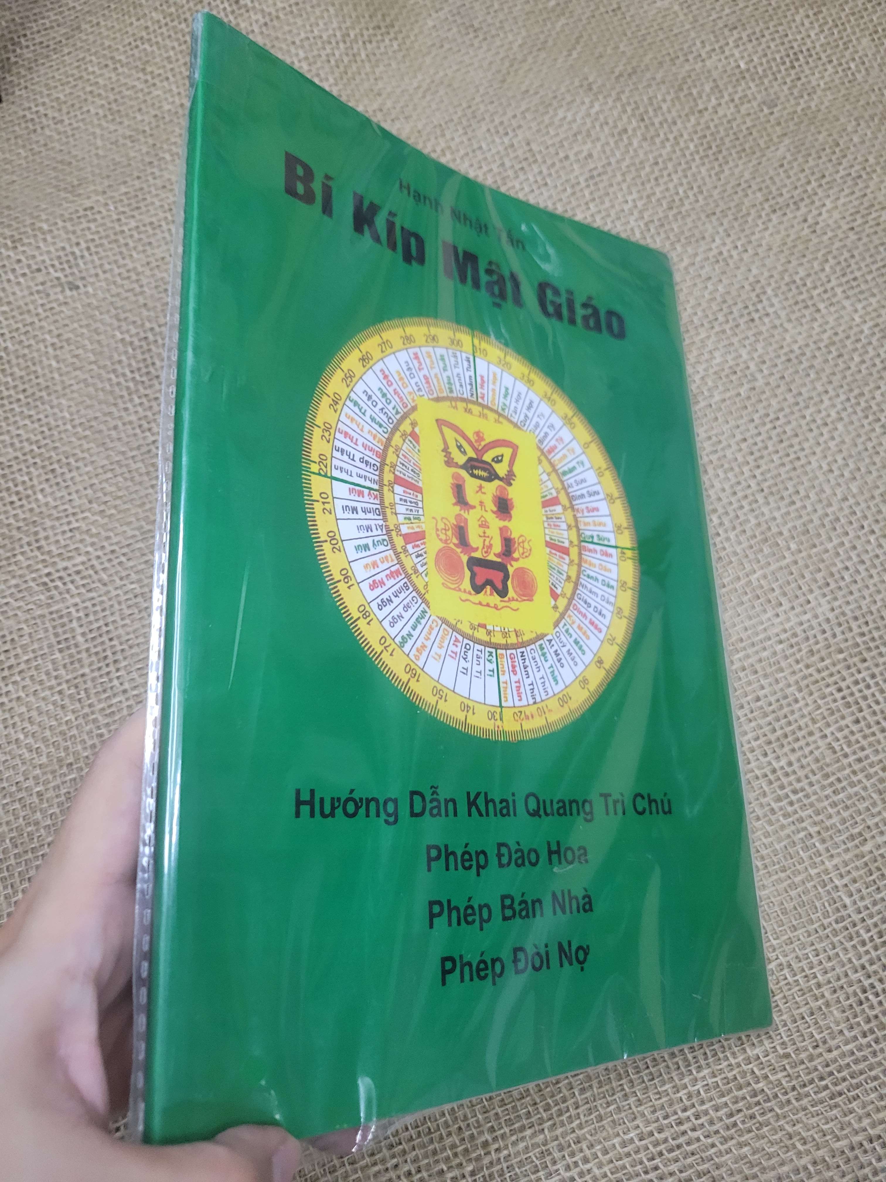 Bí kíp mật giáo: Hướng dẫn khai quang trí chủ - Hạnh Nhật Tấn mới 80% bẩn bìa, ố (Sách tôn giáo - tâm linh) SPP