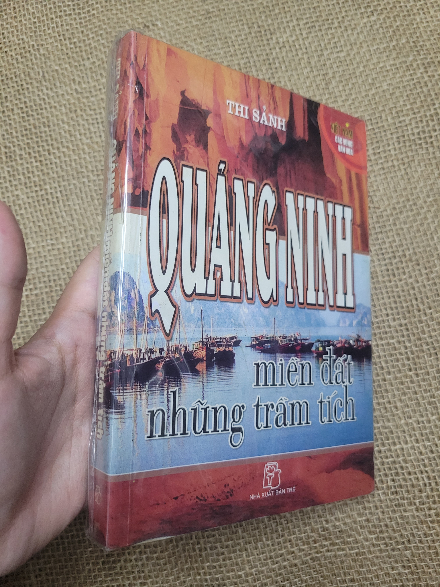 Quảng Ninh miền đất những trầm tích - Thi Sảnh mới 80% bẩn bìa, ố nhẹ (Lịch sử Việt Nam) SPP