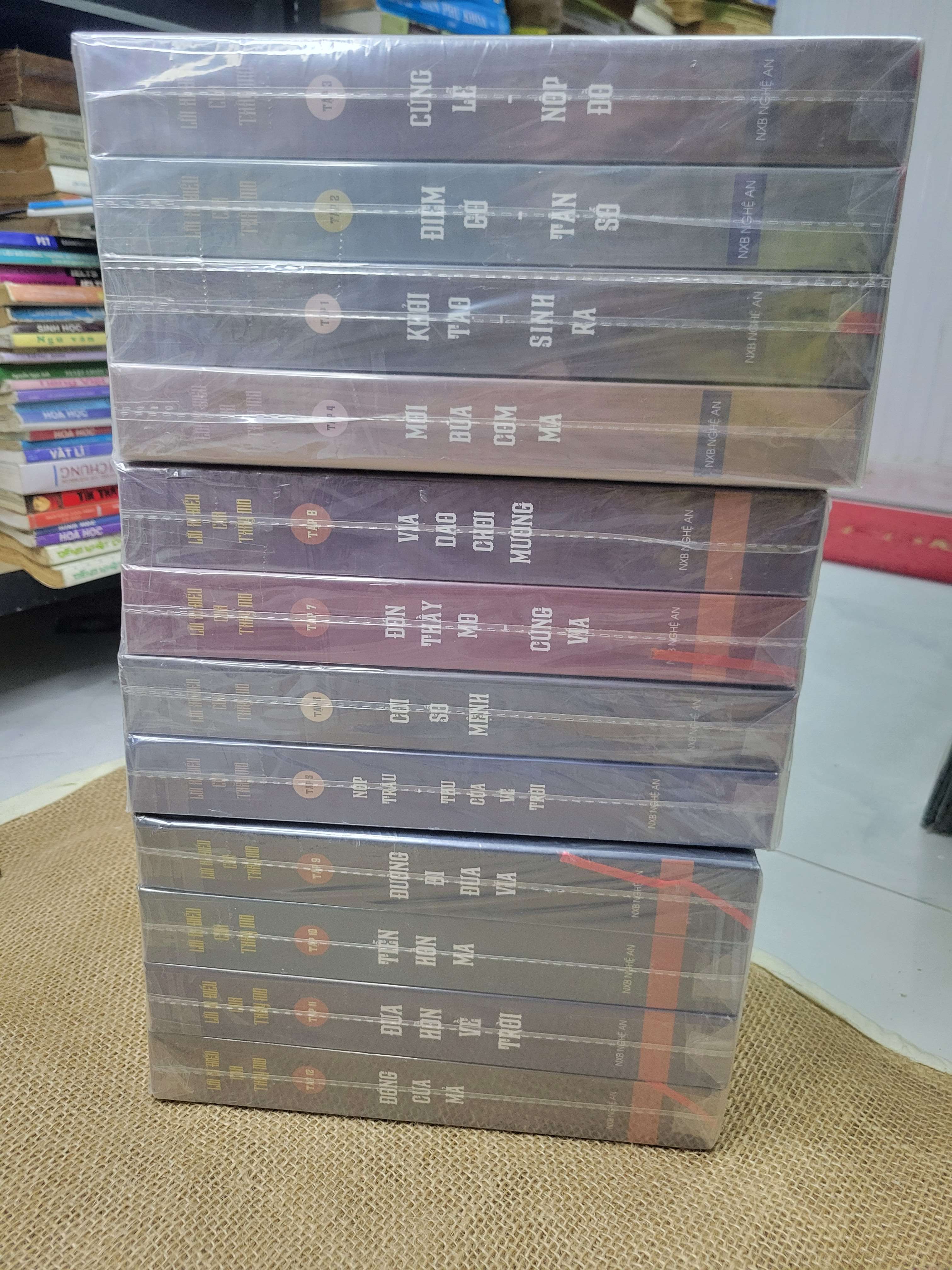 12 cuốn Lời ai điếu của thầy mo bìa cứng mới 80% bẩn bìa, ố (Sách văn học) SPP