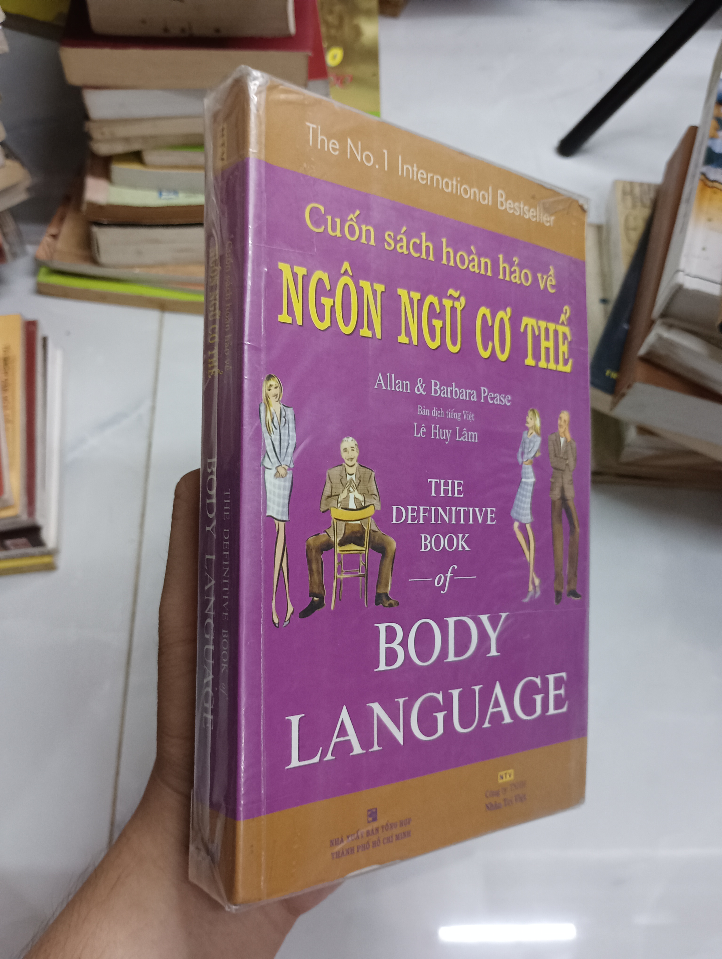 Cuốn sách hoàn hảo về Ngôn ngữ cơ thể (The Definitive Book of Body Language) - Allan & Barbara Pease (Kỹ năng sống) SPP