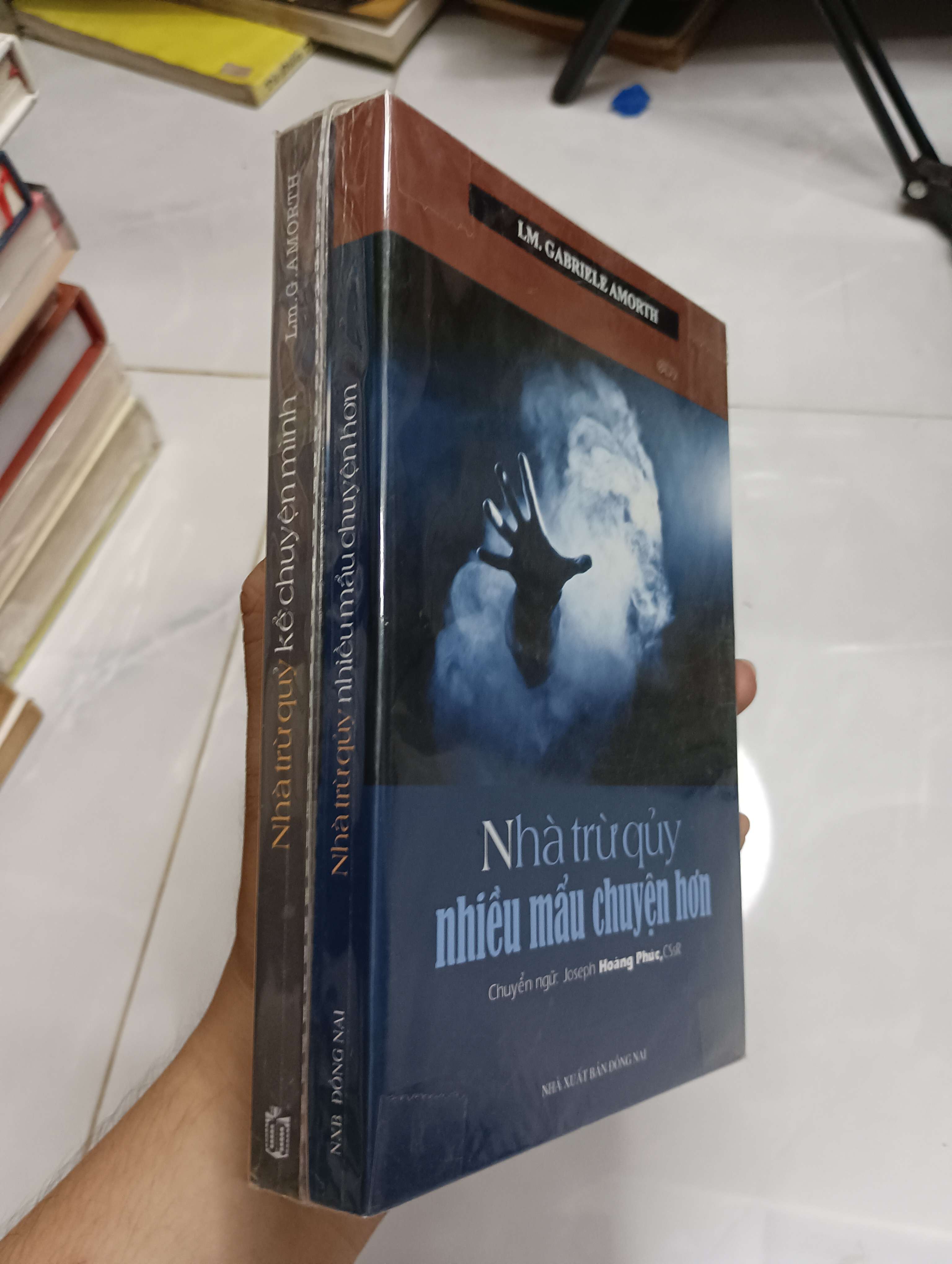 Nhà trừ quỷ nhiều mẩu chuyện hơn (2 quyển) - Lm. G. Amorth (Sách tôn giáo - tâm linh) SPP