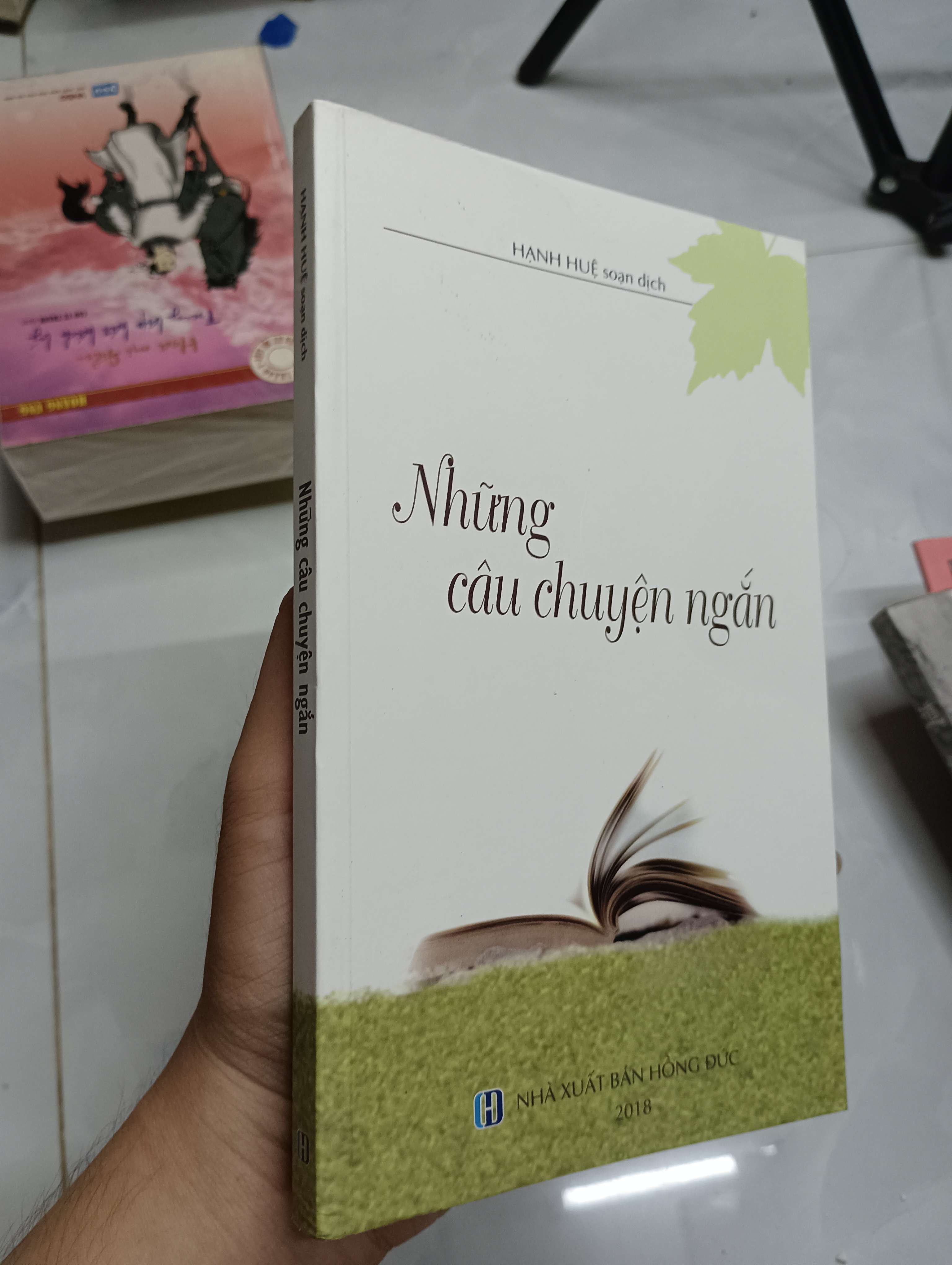 Những câu chuyện ngắn - Hạnh Huệ (Sách văn học) SPP
