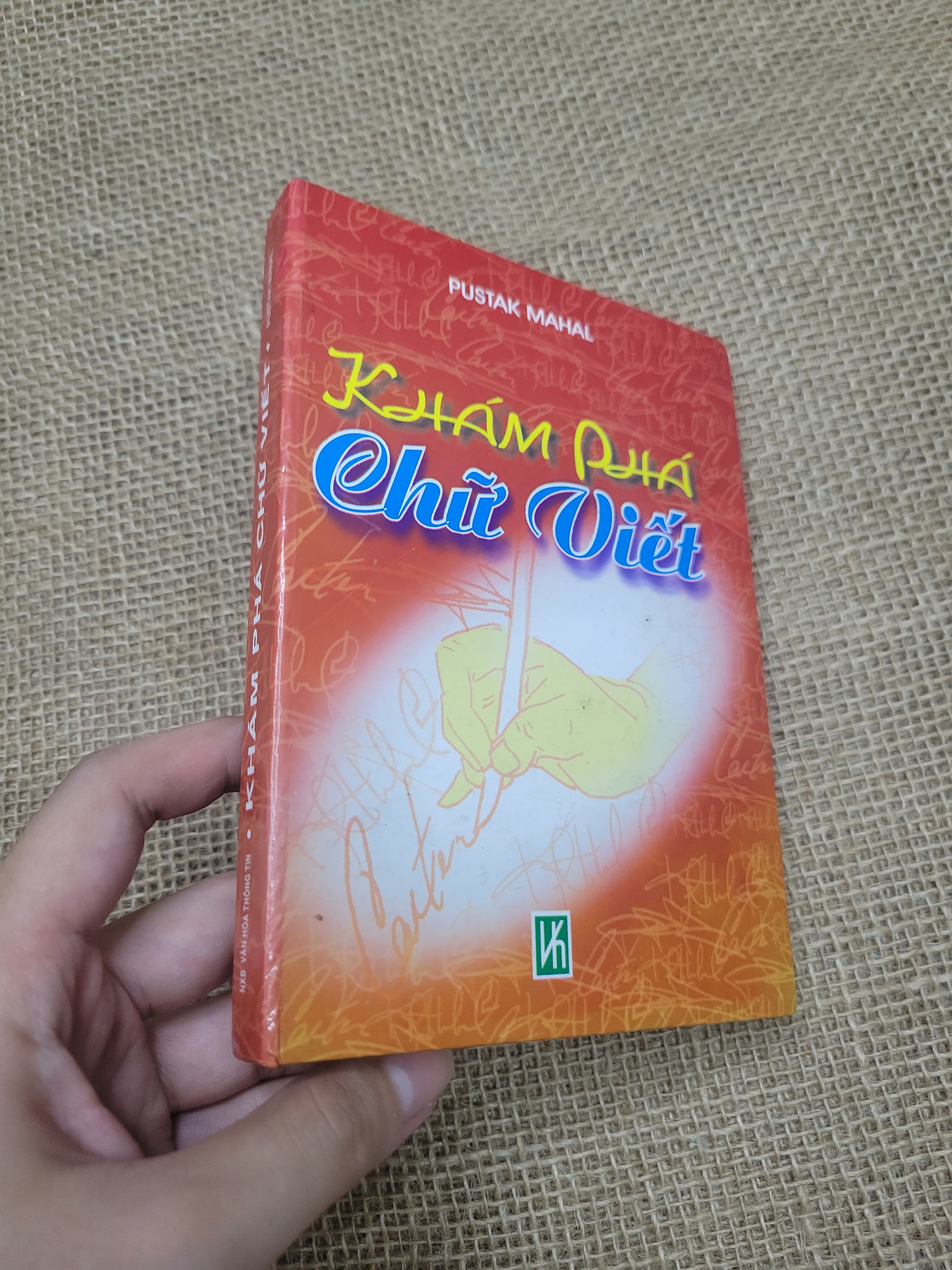 Khám phá chữ viết - Pustak Mahal bìa cứng 2001 mới 80% bẩn bìa, ố (Sách kiến thức tổng hợp) SPP
