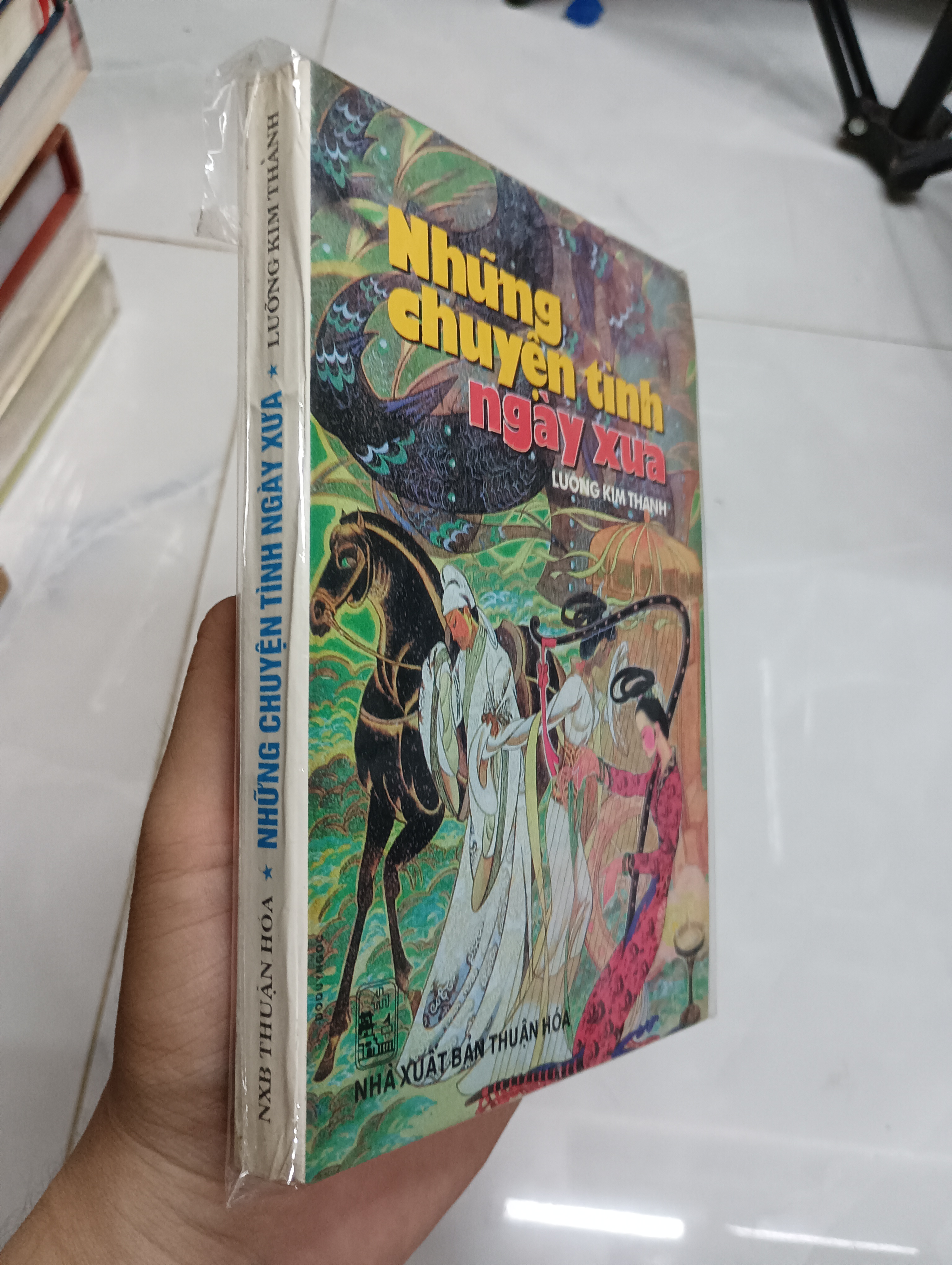 Những Chuyện Tình Ngày Xưa - Lương Kim Thành (Sách văn học) SPP