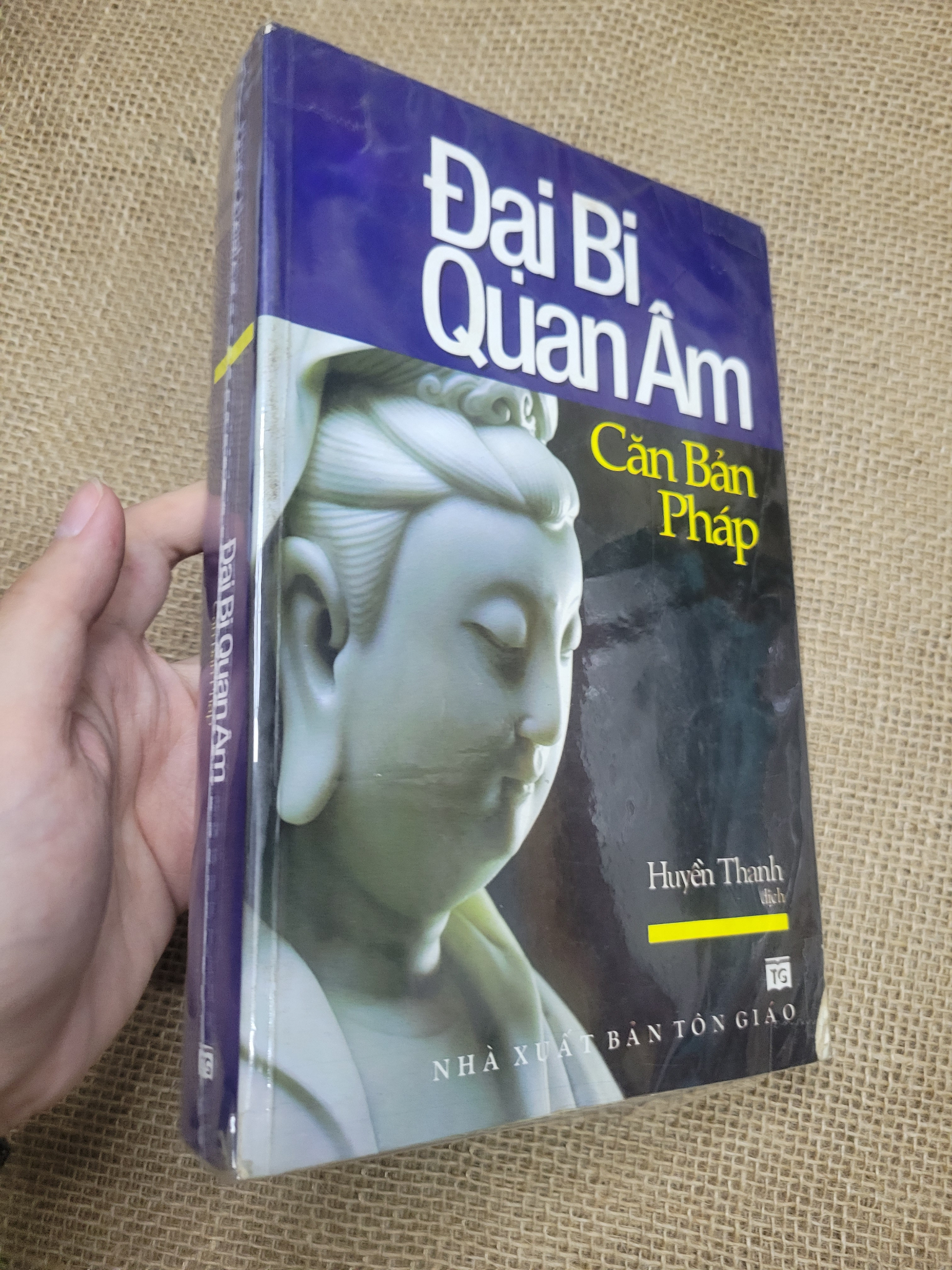Đại bi quan âm căn bản Pháp - Huyền Thanh mới 80% bẩn bìa, ố (Sách tôn giáo - tâm linh) SPP