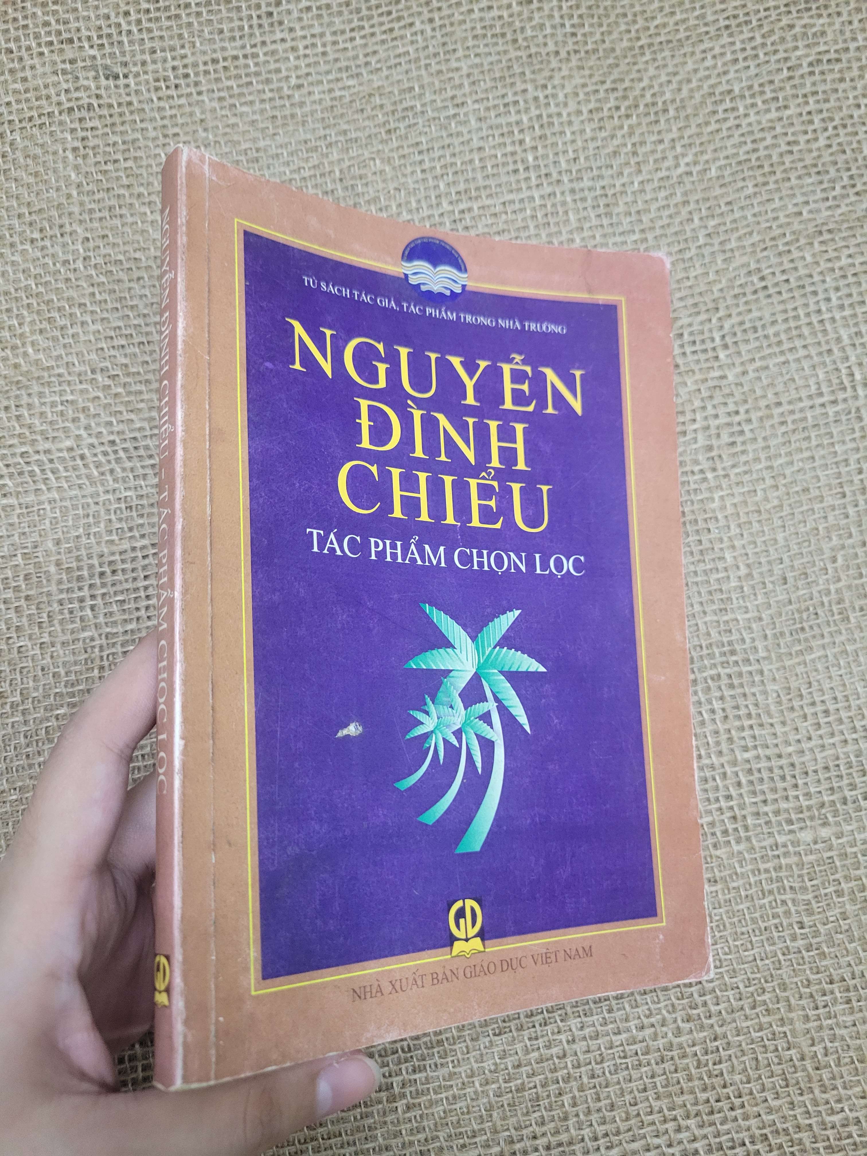 Nguyễn Đình Chiểu tác phẩm chọn lọc 2009 mới 80% bẩn bìa, ố (Sách văn học) SPP