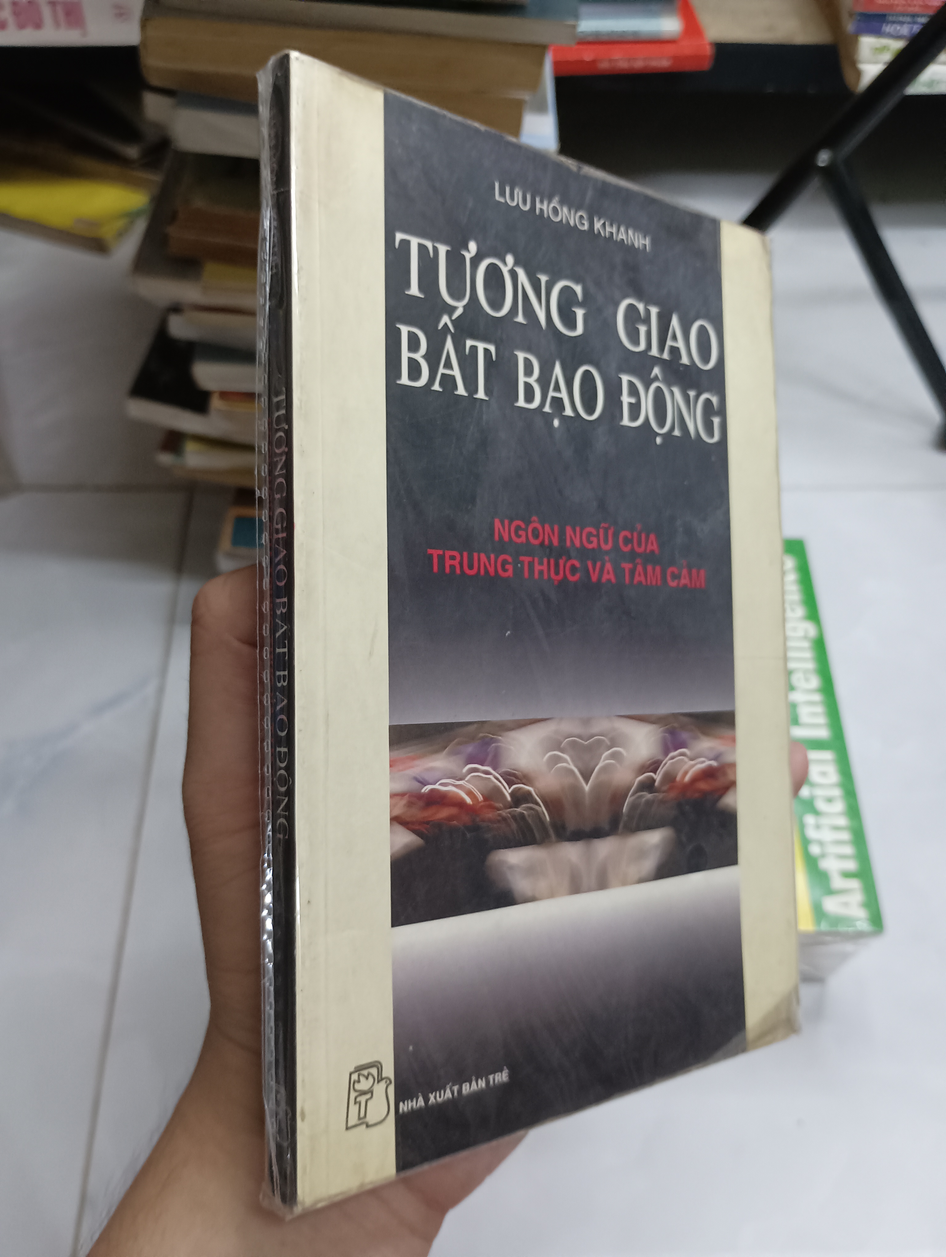 Tượng giao bất bạo động - Ngôn ngữ của trung thực và tâm cảm (Sách tâm lý học - giới tính) SPP