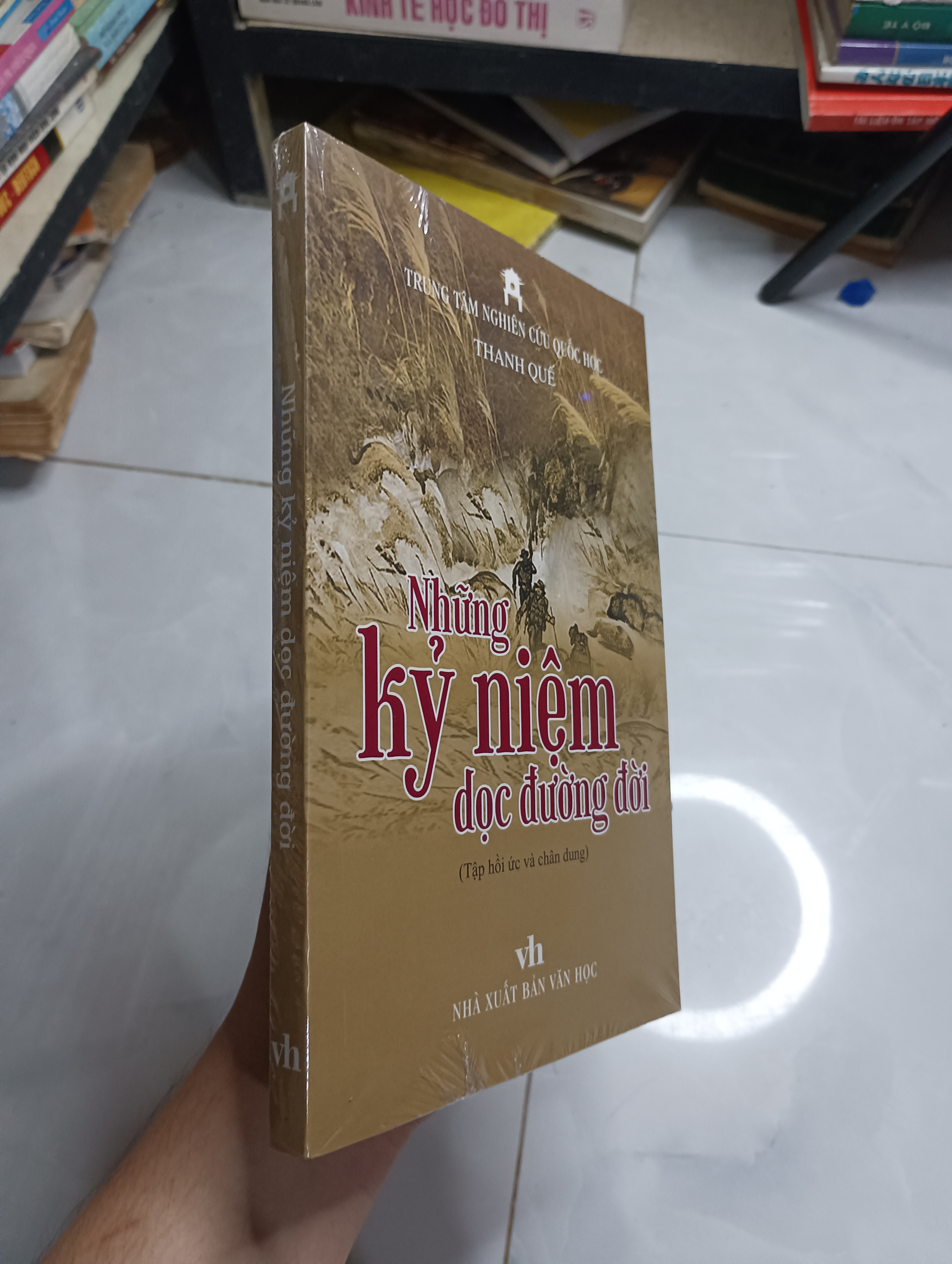 Những kỷ niệm dọc đường đời (Sách văn học) SPP