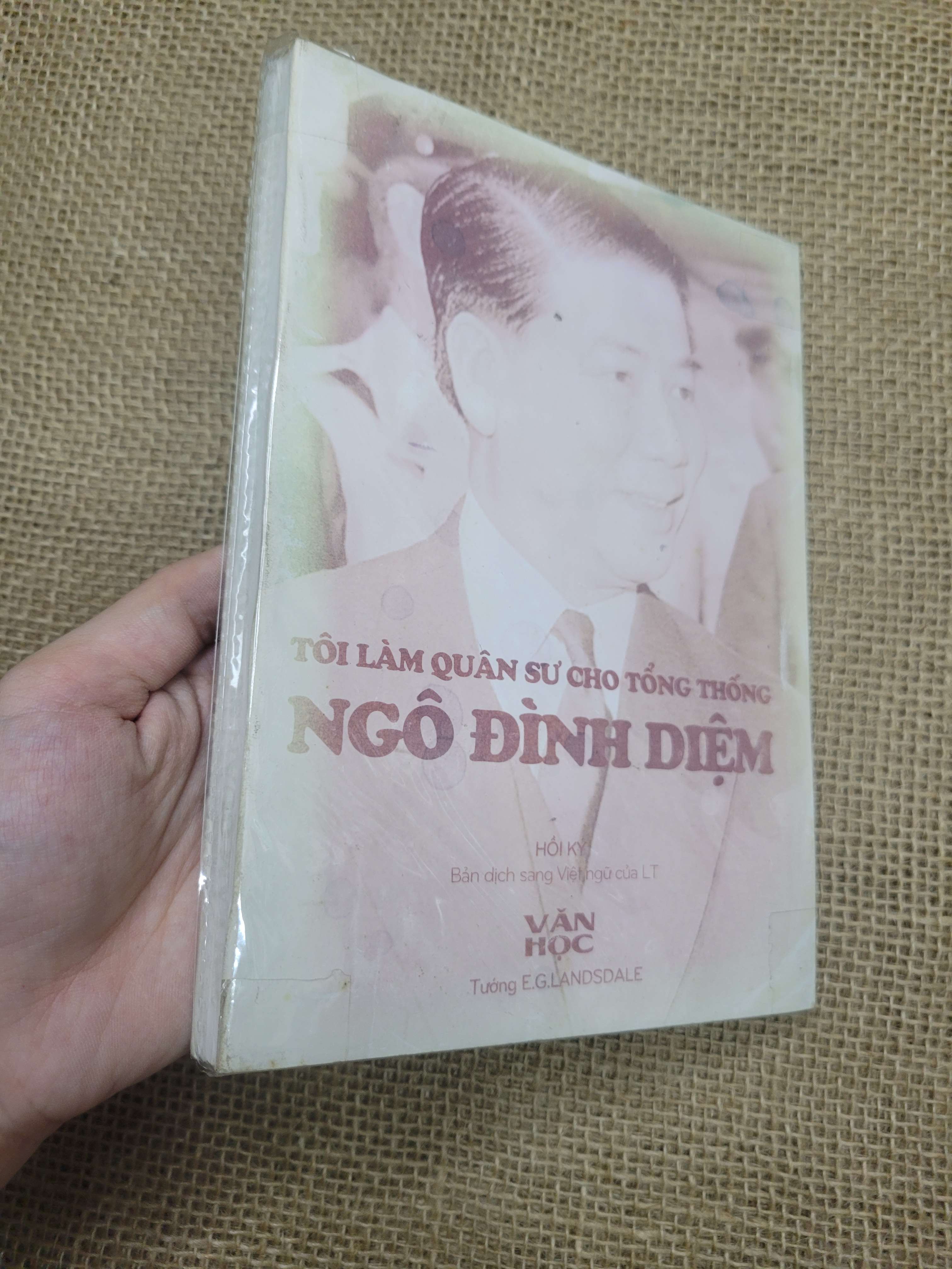 Tôi làm quân sư cho Tổng thống Ngô Đình Diệm mới 80% bẩn bìa, ố (Sách văn học) SPP