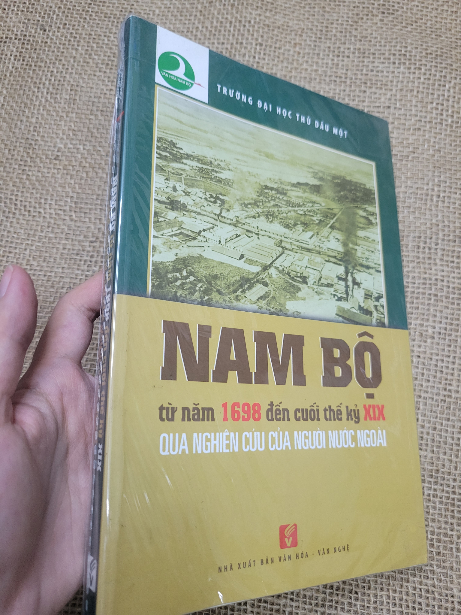 Nam bộ từ năm 1698 đến cuối thế kỷ XIX qua nghiên cứu của người nước ngoài mới 80% bẩn bìa, ố (Lịch sử Việt Nam) SPP