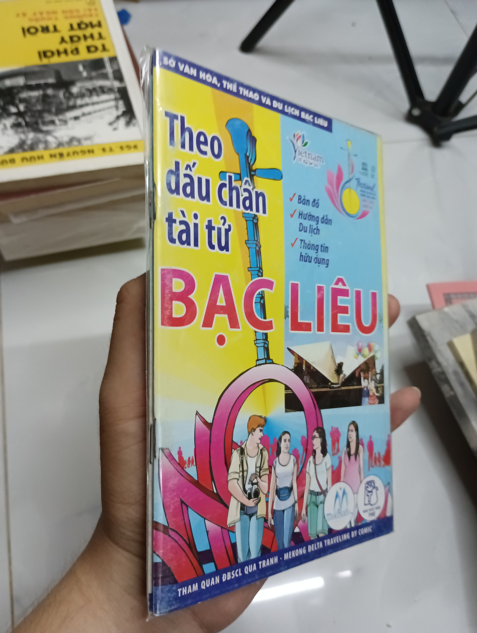 Theo Dấu Chân Tài Tử Bạc Liêu (Sách văn học) SPP