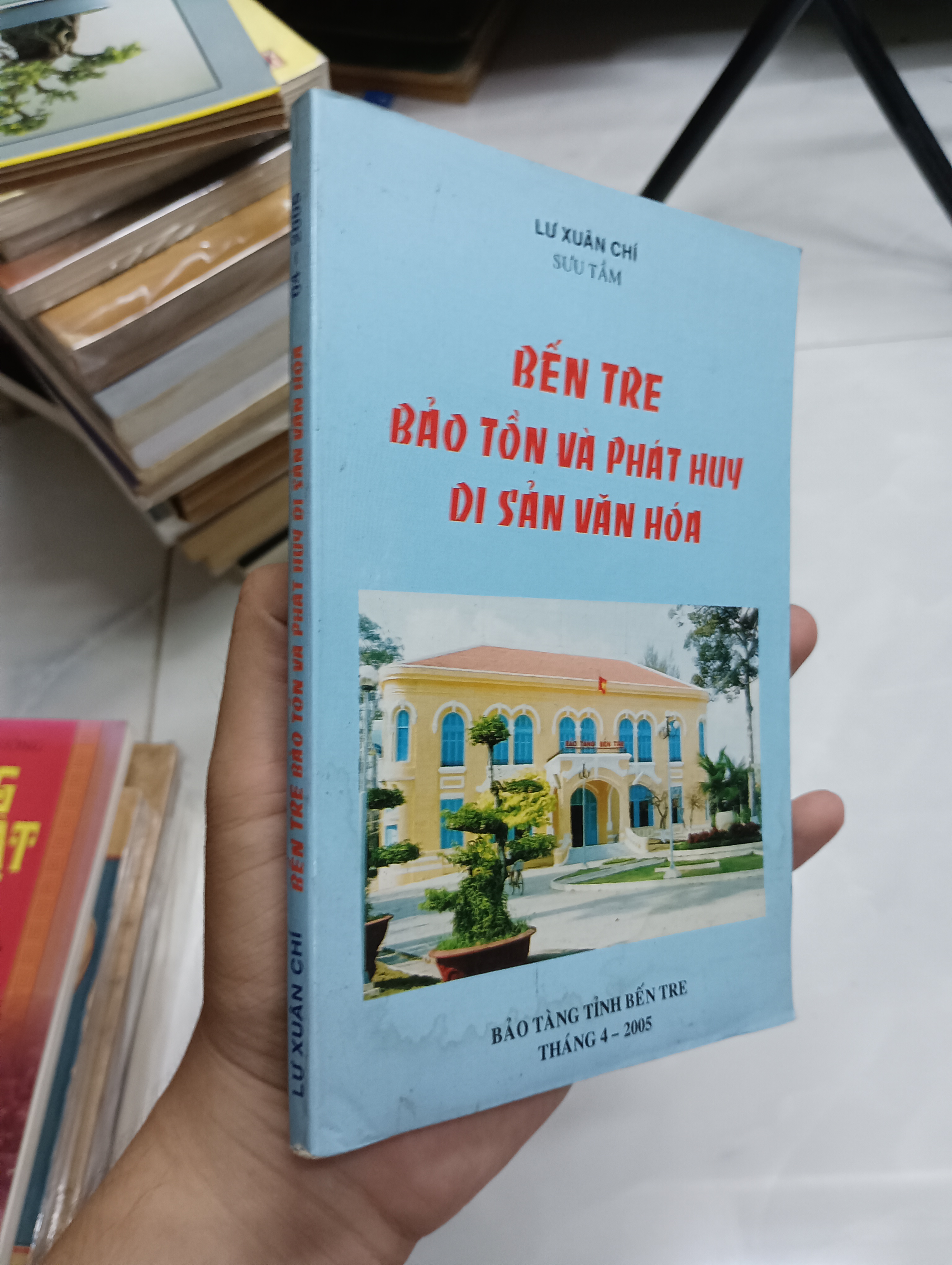 Title: BẾN TRE BẢO TỒN VÀ PHÁT HUY DI SẢN VĂN HÓA Author: LƯ XUÂN CHÍ (Sách kiến thức tổng hợp) SPP