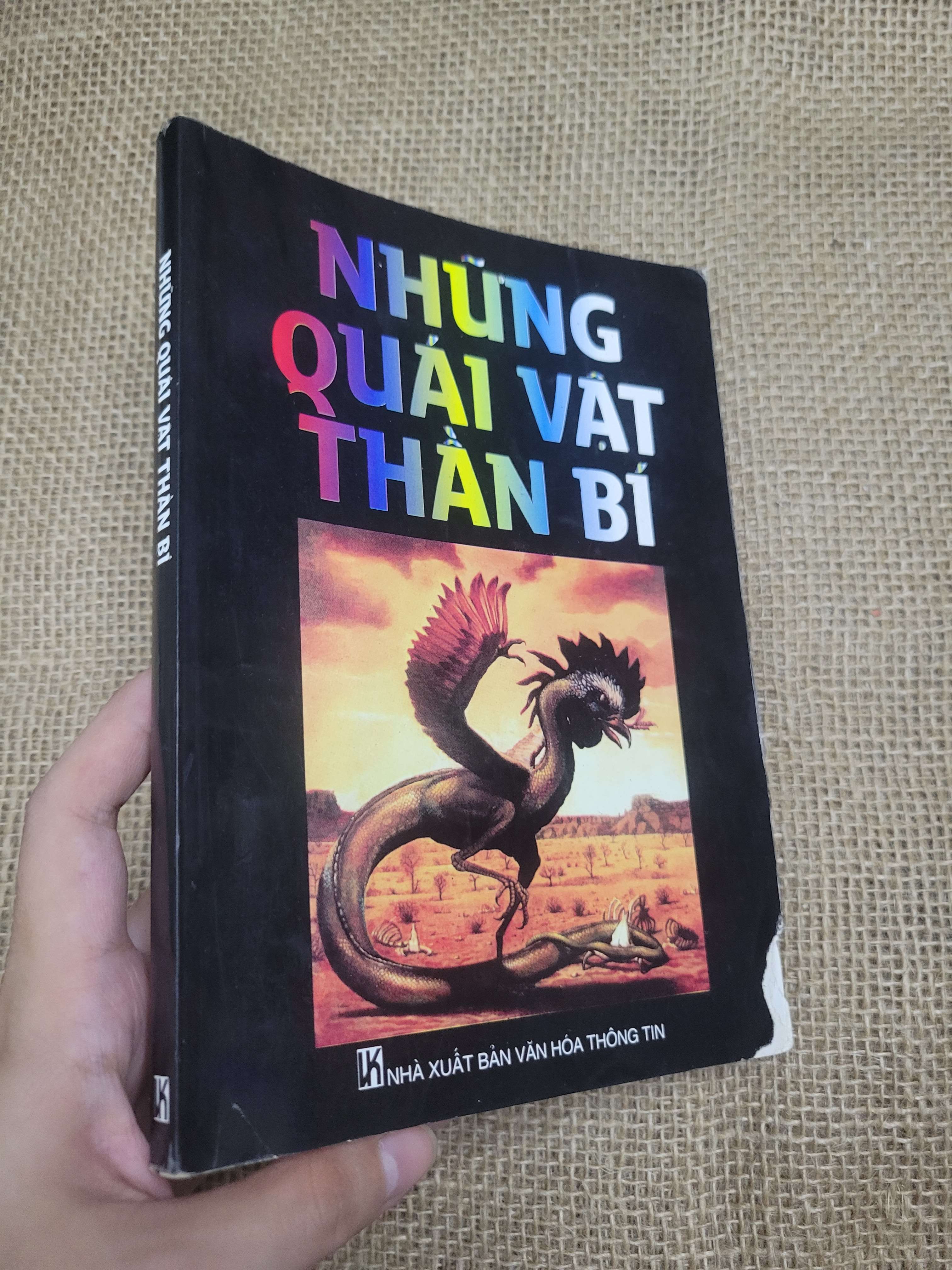 Những quái vật thần bí 2008 mới 70% bị mọt, vệt nước, bẩn bìa, ố (Sách kiến thức tổng hợp) SPP