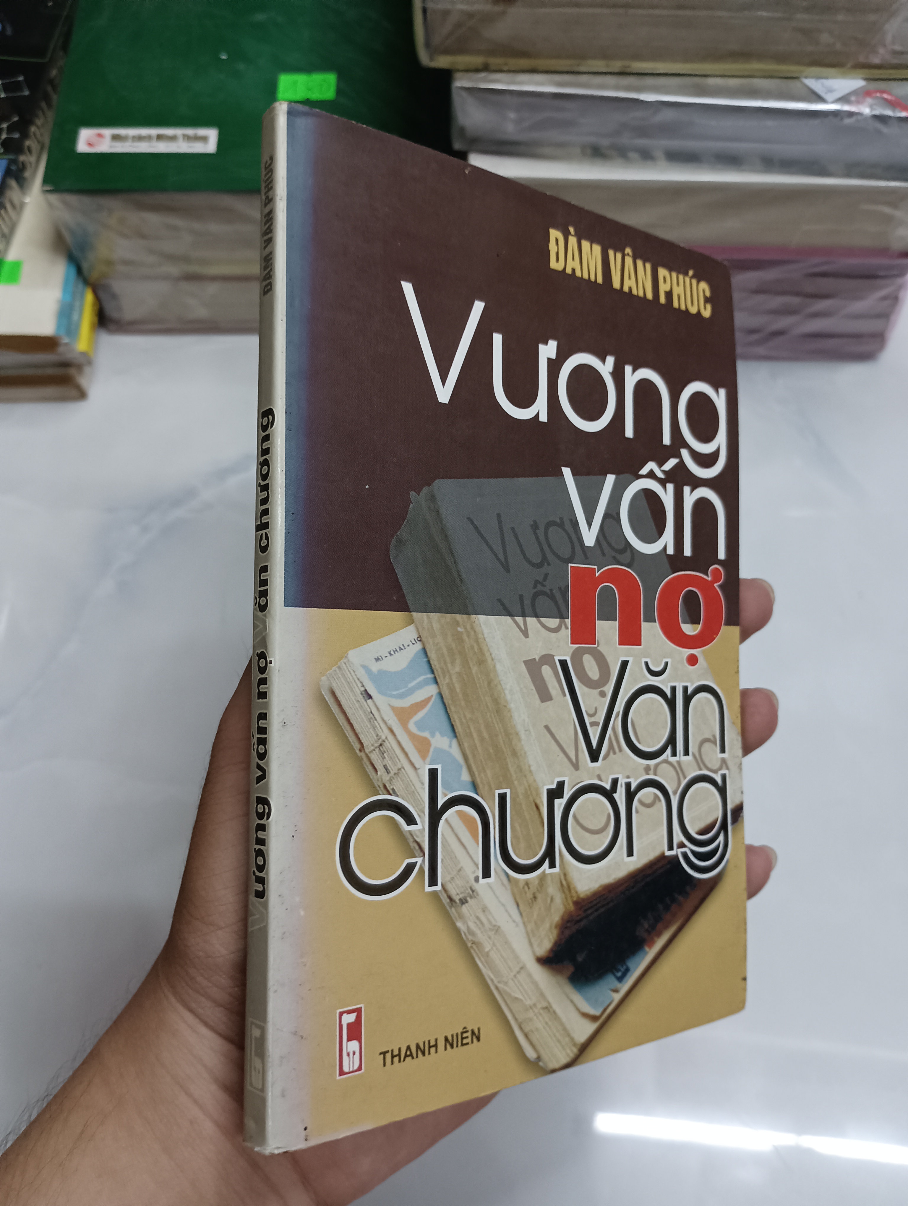 Vương vấn nợ văn chương - Đàm Văn Phúc (Sách văn học) SPP