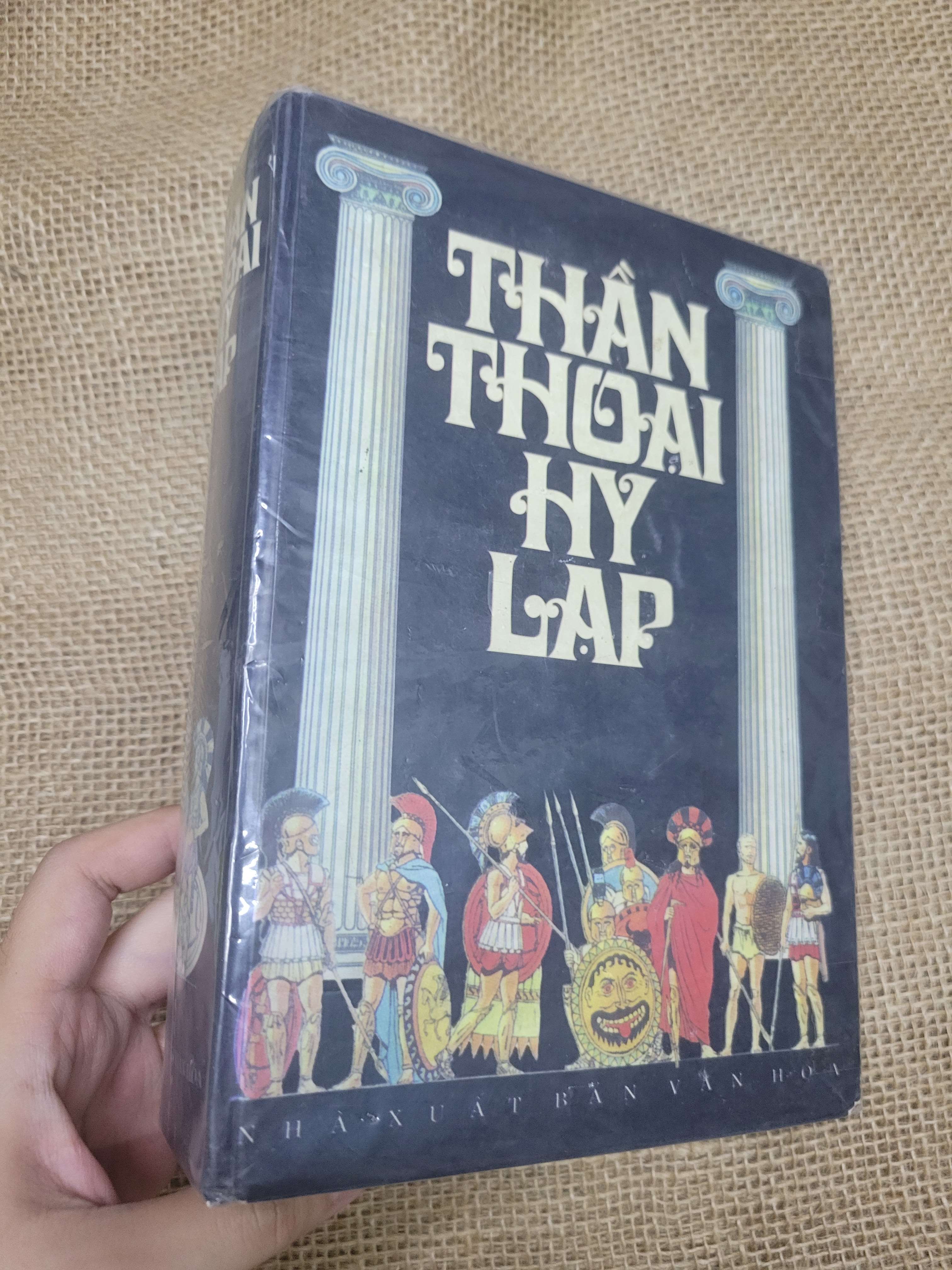 Thần thoại hy lạp bìa cứng mới 80% bẩn bìa, ố (Sách văn học) SPP