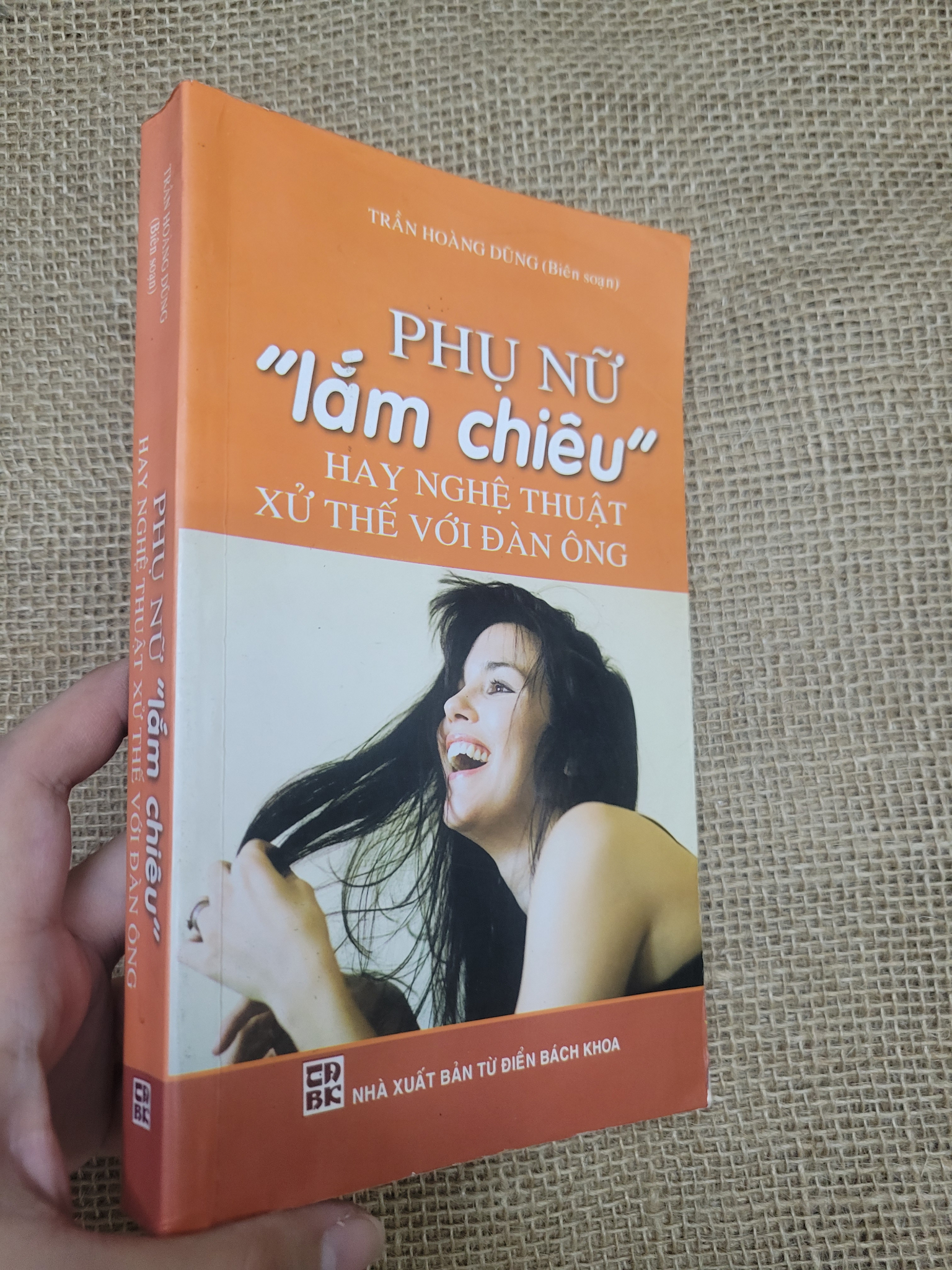 Phụ nữ 