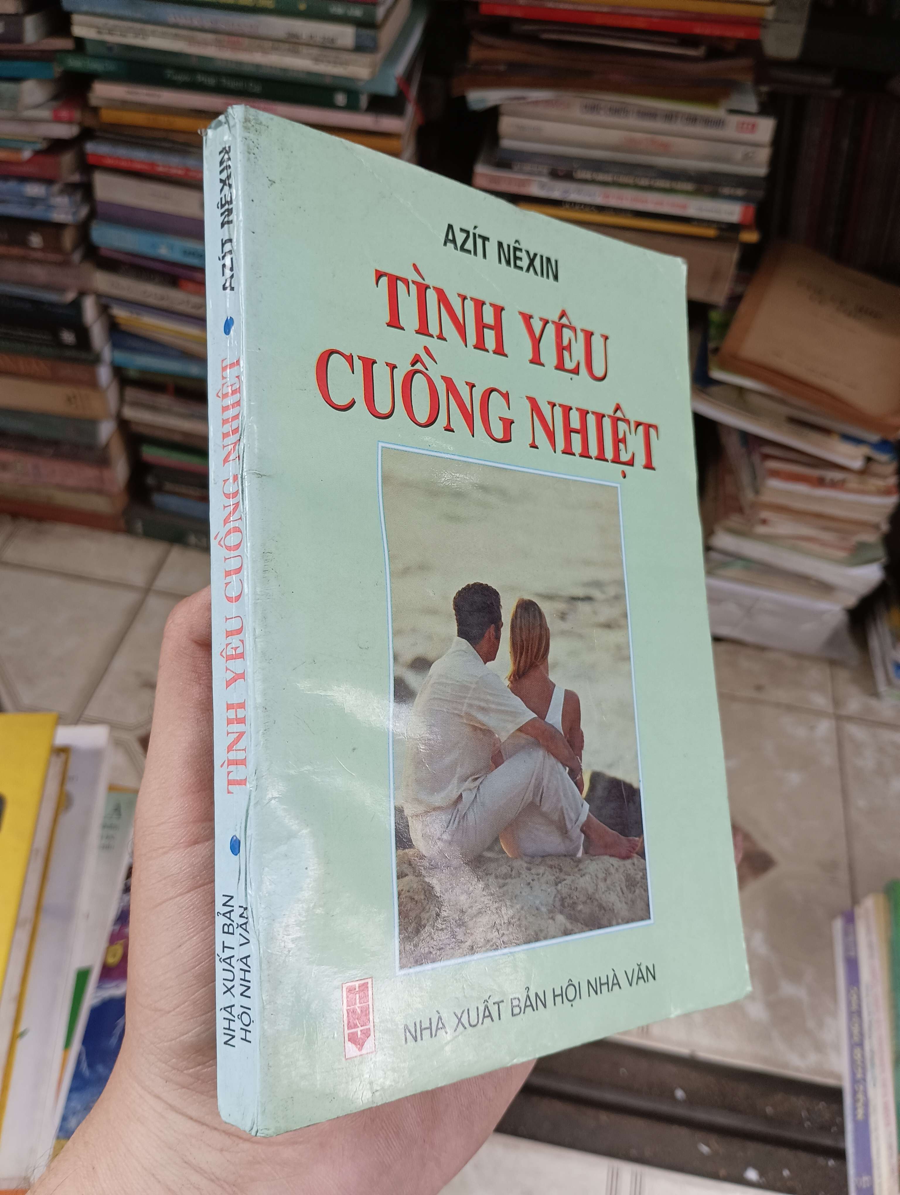 TÌNH YÊU CUỒNG NHIỆT - AZÍT NEXIN 1999 (Tiểu Thuyết) BGB