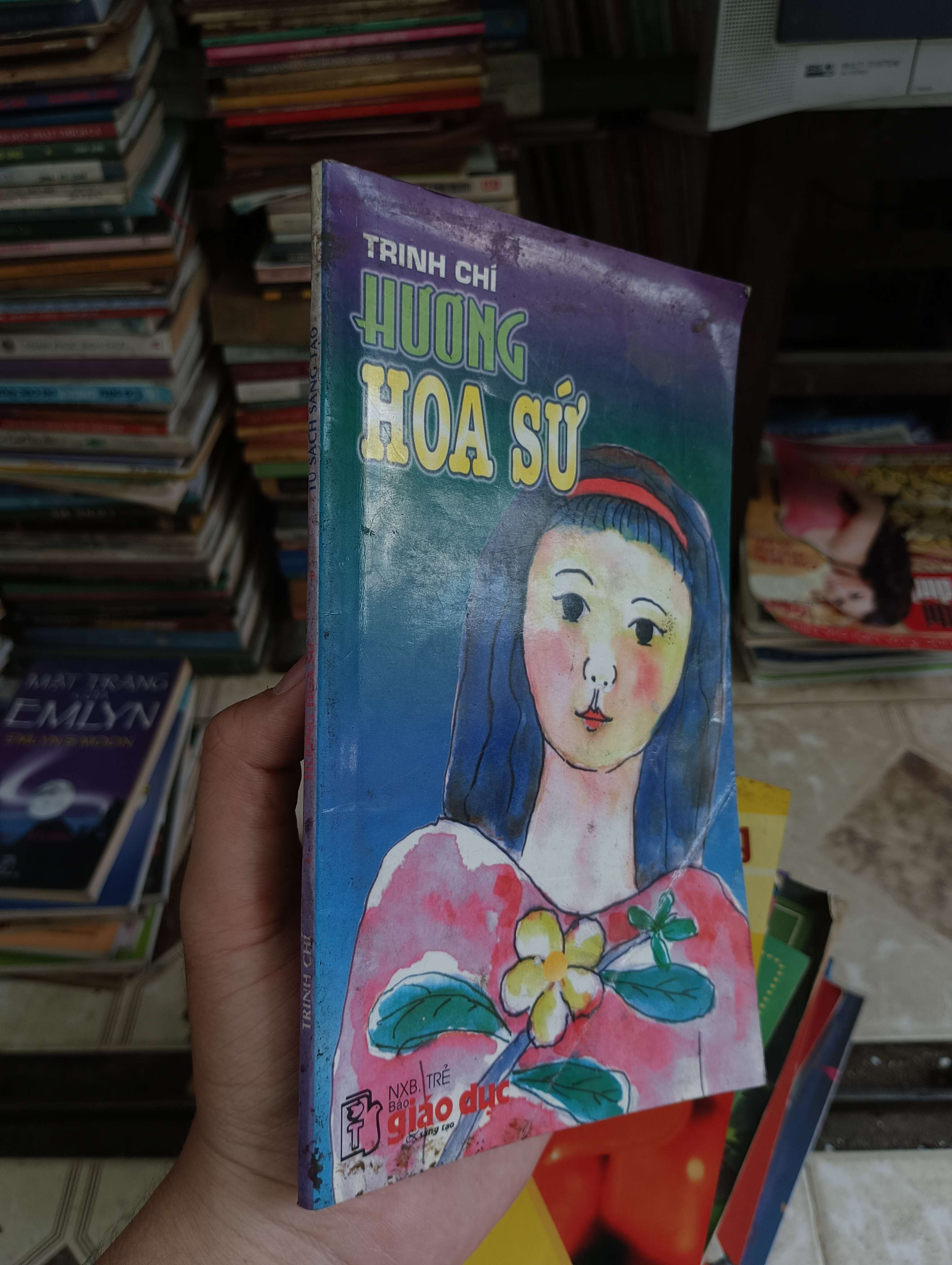 Hương hoa sứ - Trịnh Chí 2007 (Sách văn học) BGB